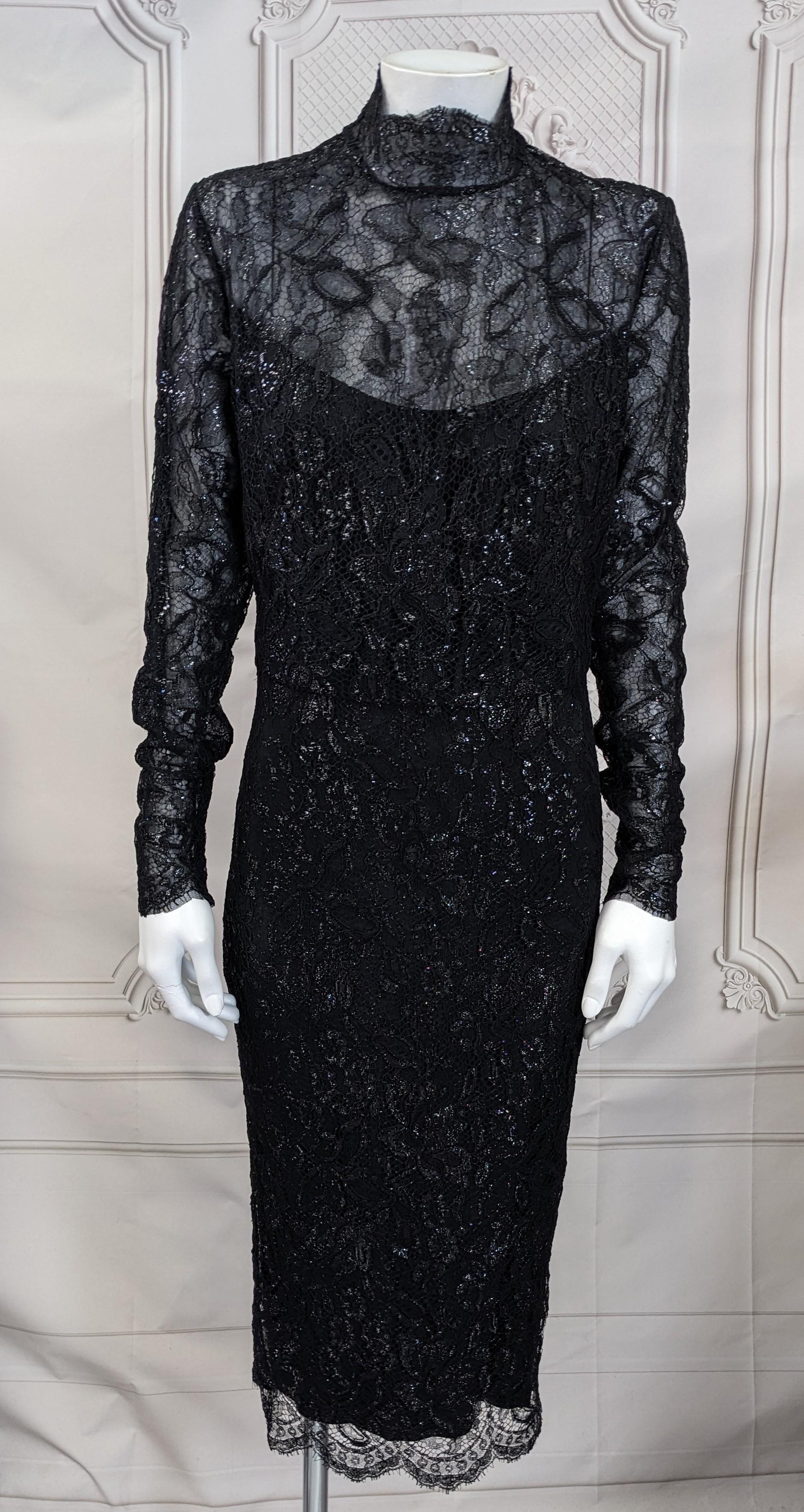 Robe fourreau en dentelle métallique laquée, Ralph Lauren Purple Label en vente 5