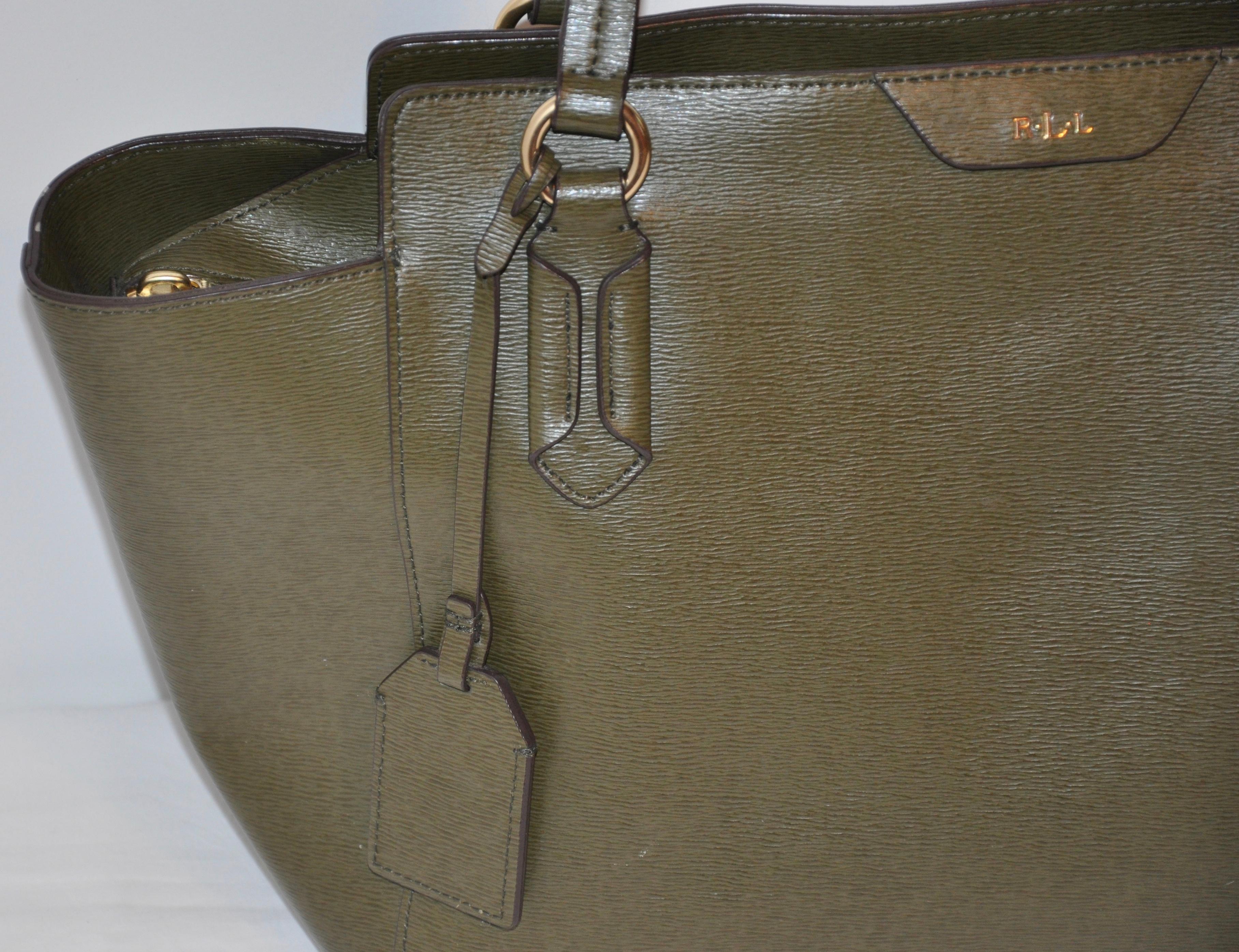 Ralph Lauren Große Tasche aus strukturiertem Kalbsleder mit doppeltem Henkel in Olivgrün im Zustand „Gut“ im Angebot in New York, NY