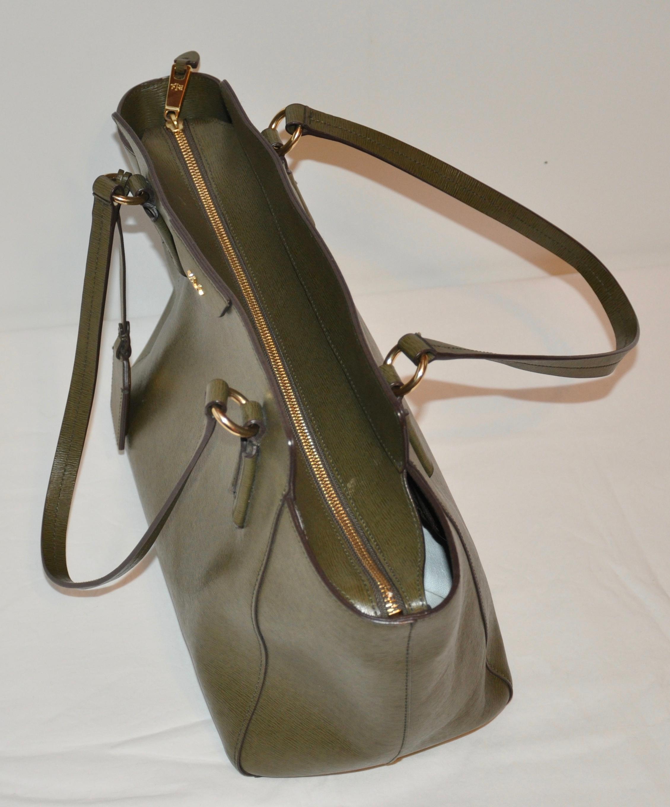 Ralph Lauren Large Textured Calfskin Olive-Green Double Handle Tote For Sale 1