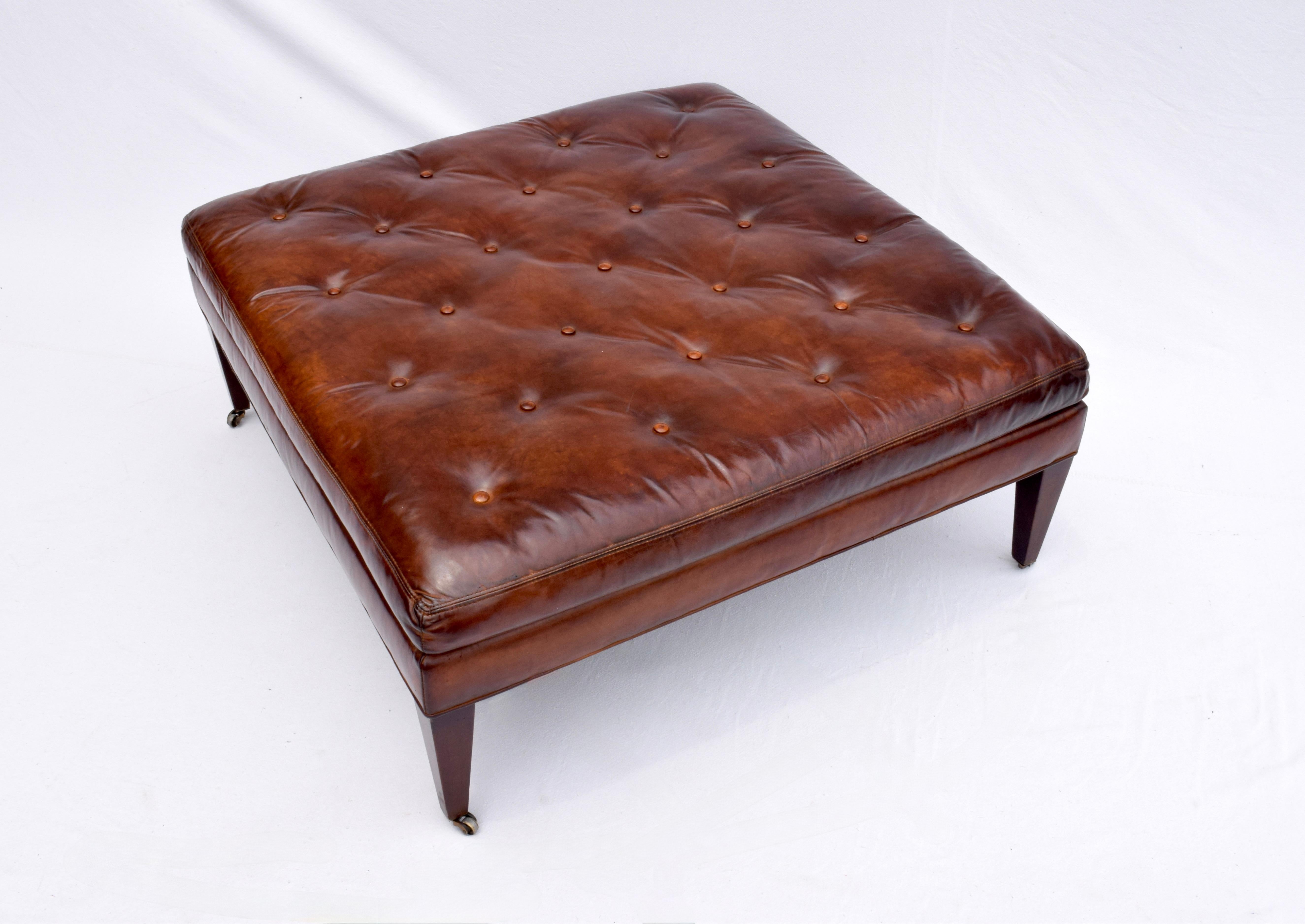 Otomana de cóctel de piel Ralph Lauren con ruedas de latón Chesterfield en venta