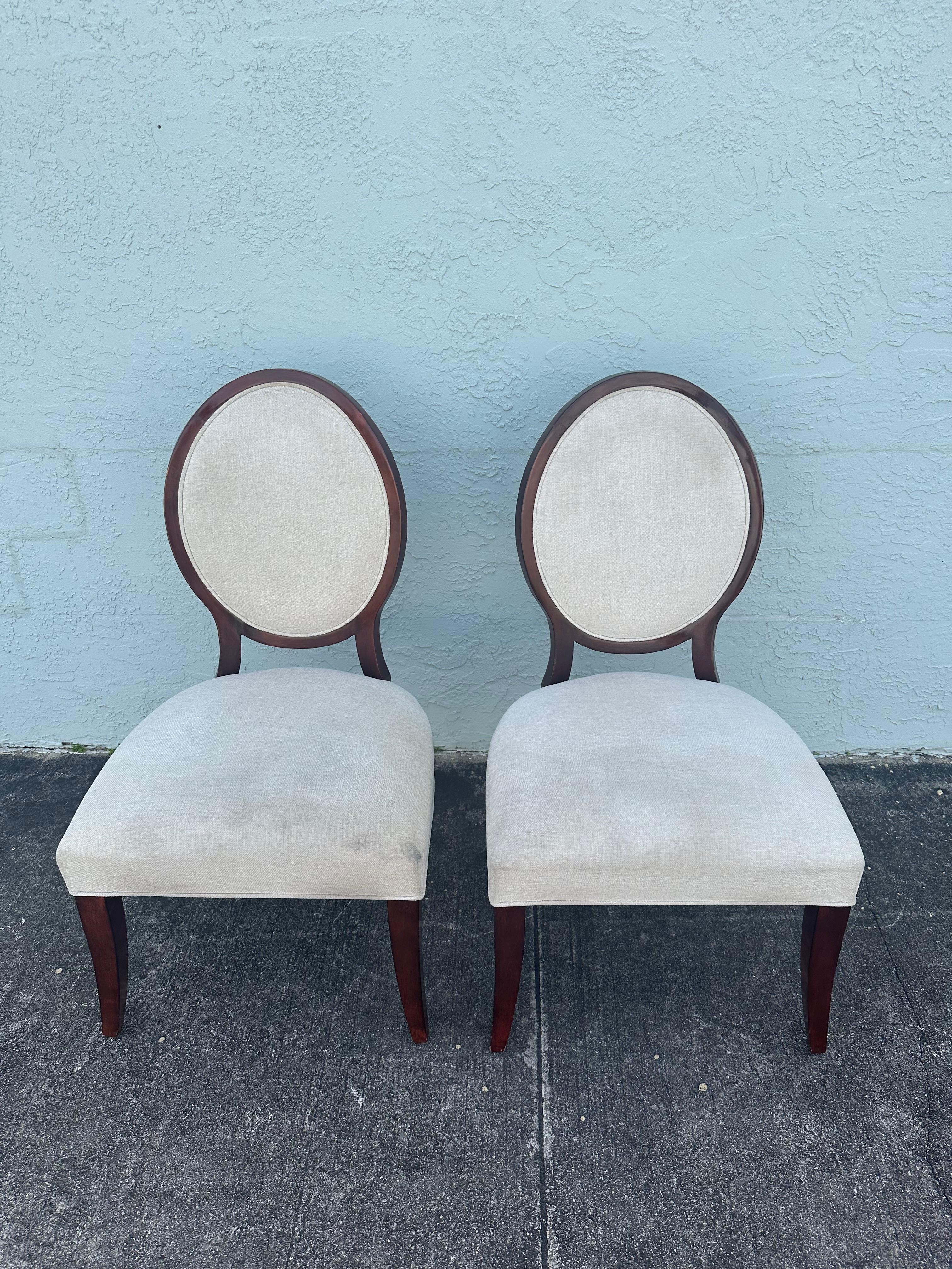 RALPH LAUREN table à piédestal en acajou avec 4 chaises à dossier en médaillon, lot de 5 en vente 9