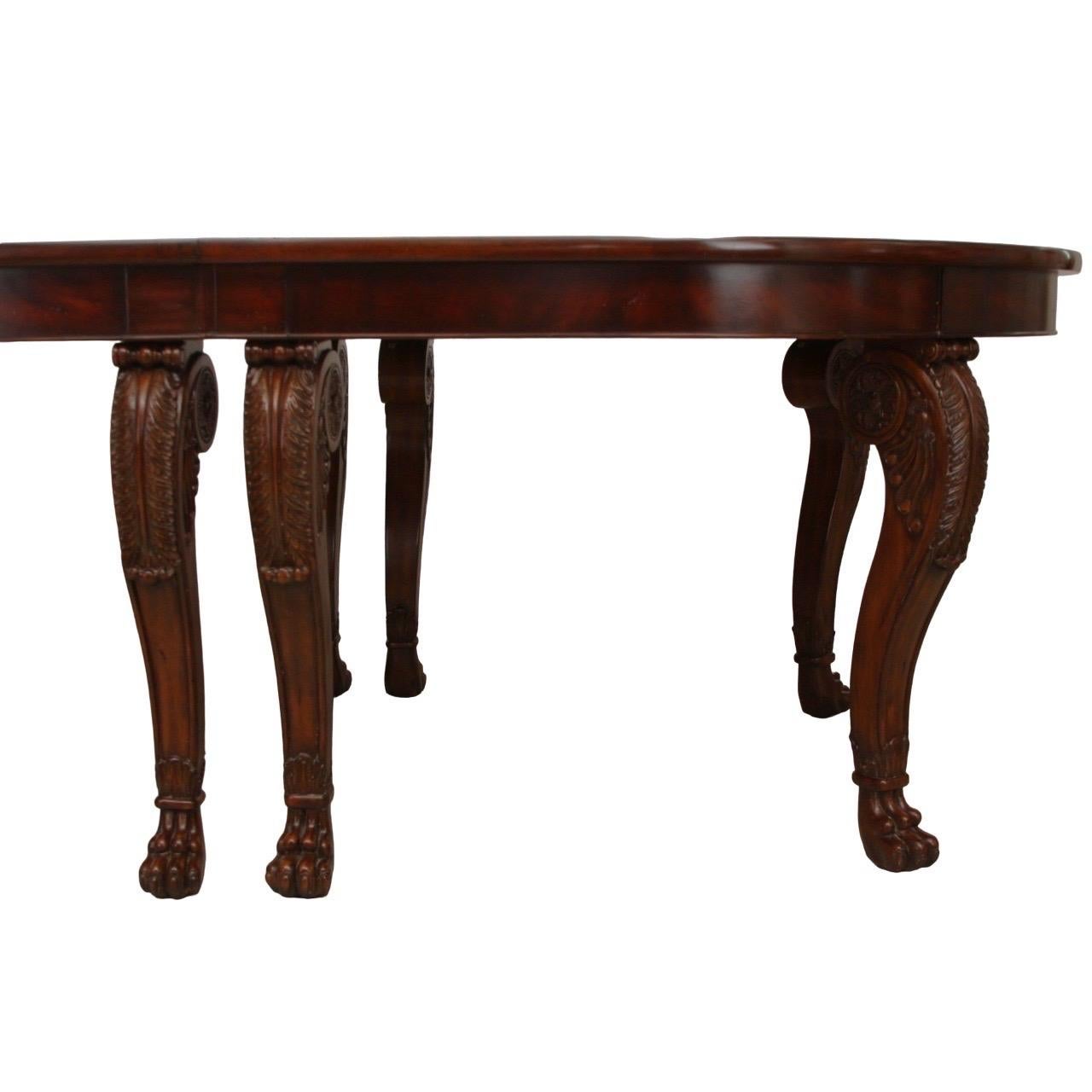 XXIe siècle et contemporain Table de salle à manger extensible traditionnelle Ralph Lauren en acajou en vente