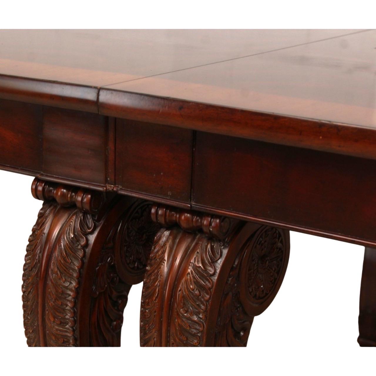 Acajou Table de salle à manger extensible traditionnelle Ralph Lauren en acajou en vente