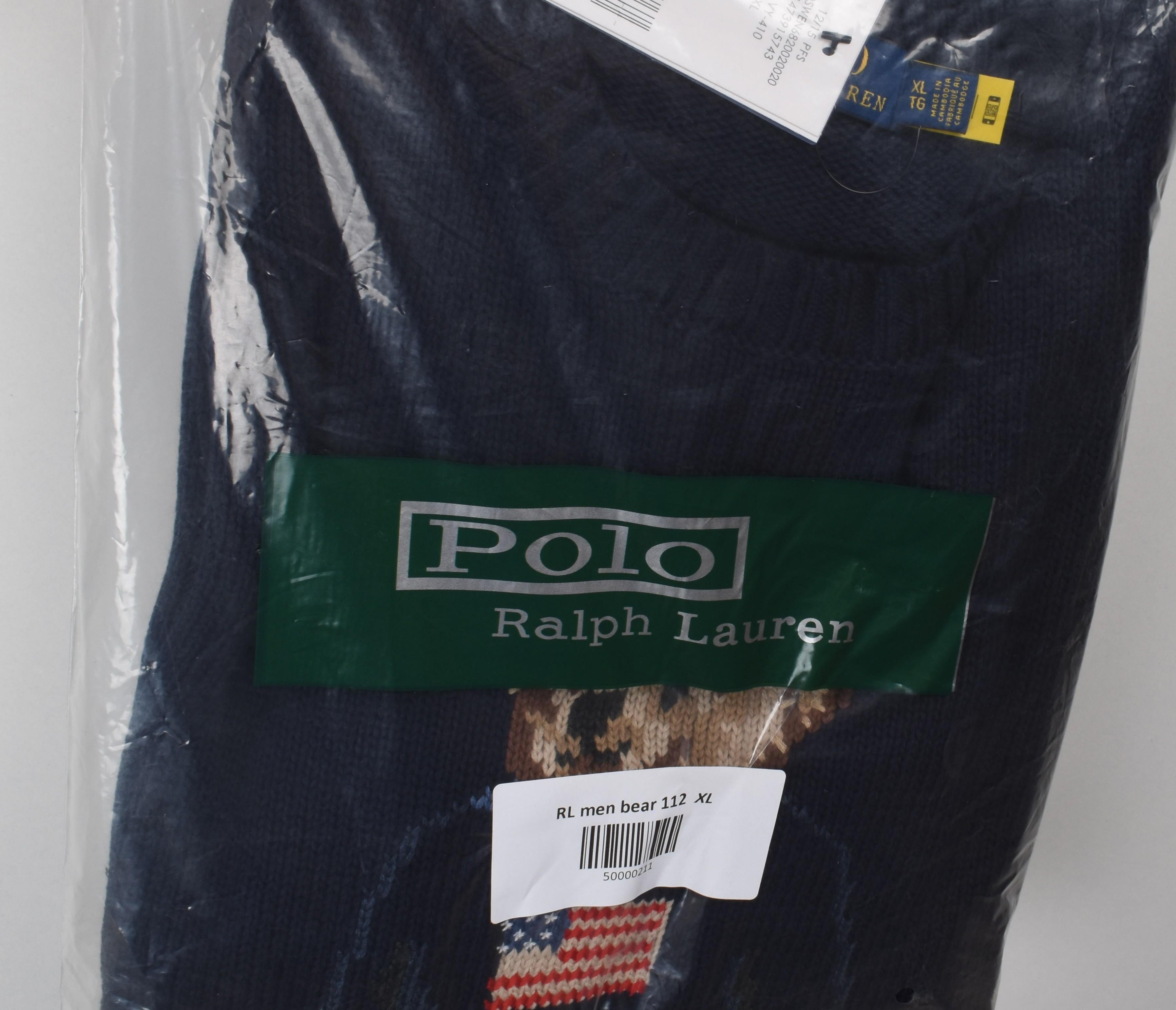 Compruebe mis otros listados. Tiene a la venta mucha más ropa de diseño. Abierto a cualquier oferta.
El artículo en venta es 100% auténtico Jersey Ralph Lauren para hombre, PE7, 490 g
Color: azul
(El color real puede variar un poco debido a la