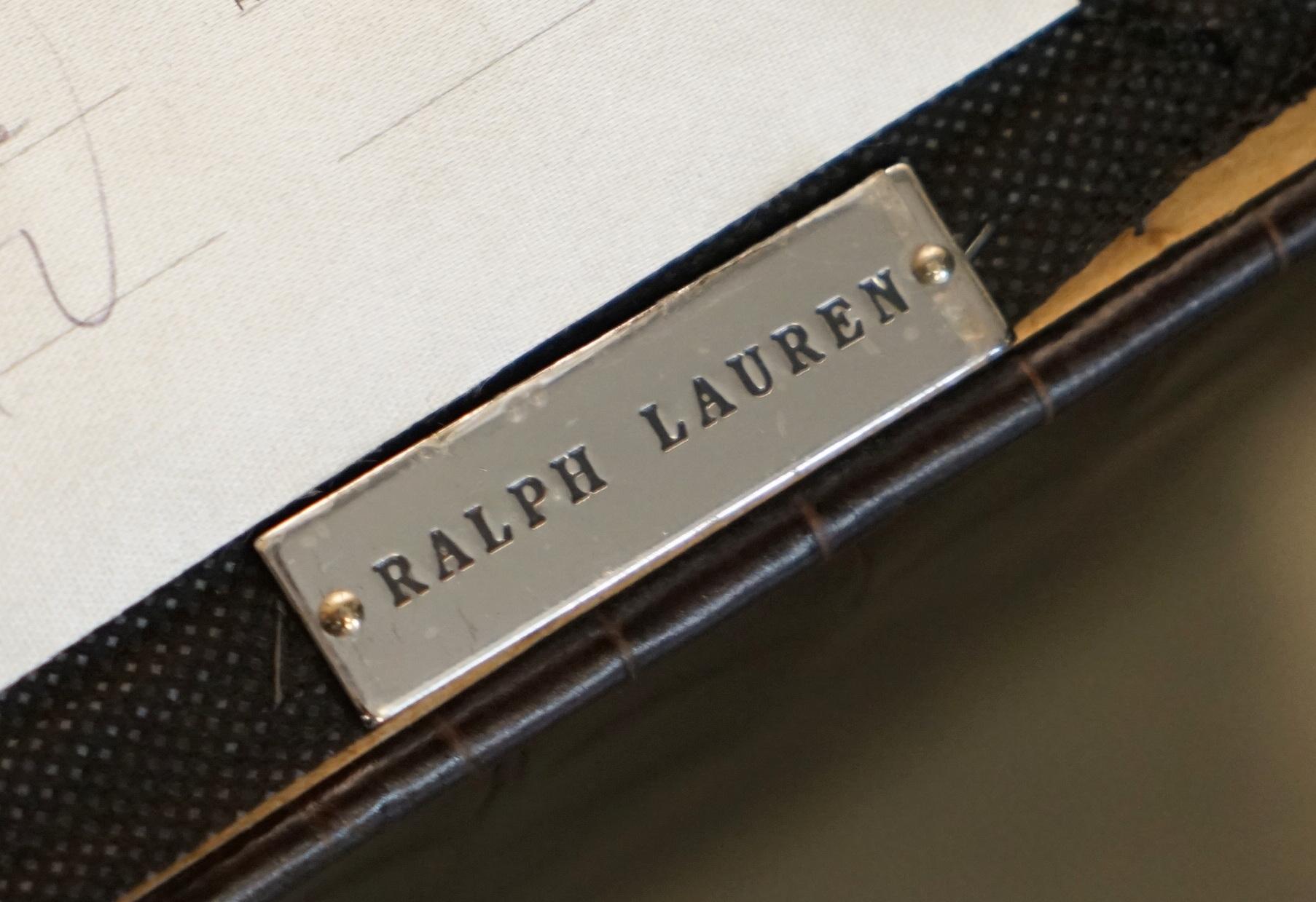 Royal House Antiques

Royal House Antiques ist erfreut, dieses atemberaubende Paar Ralph Lauren Metropolis Beistellstühle mit Alligator oder Krokodil Patina braunem Lederpolster zum Verkauf anzubieten

Bitte beachten Sie die Liefergebühr aufgeführt