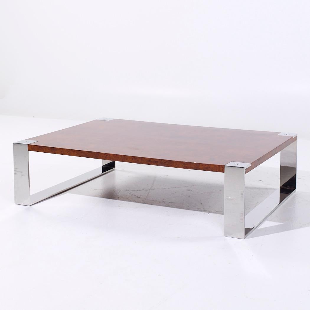 Ralph Lauren Mid Century Burlwood y acero inoxidable Cocktail Coffee Table Moderno de mediados de siglo en venta
