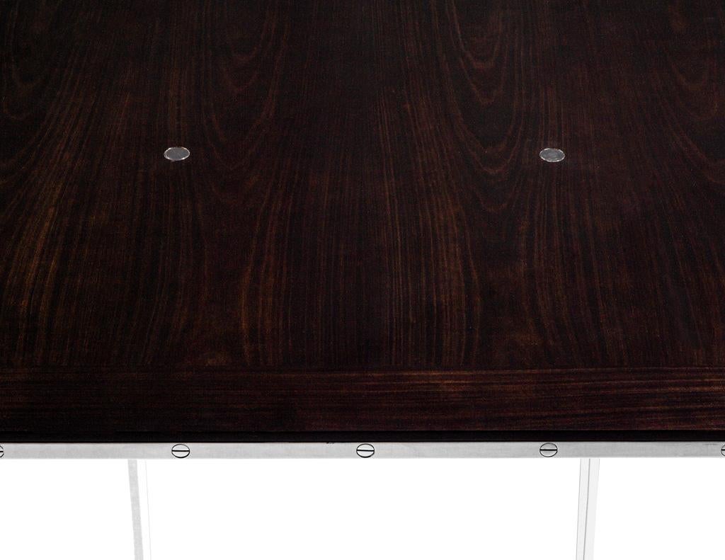 Table de salle à manger moderne Ralph Lauren en acajou et acier inoxydable en vente 10