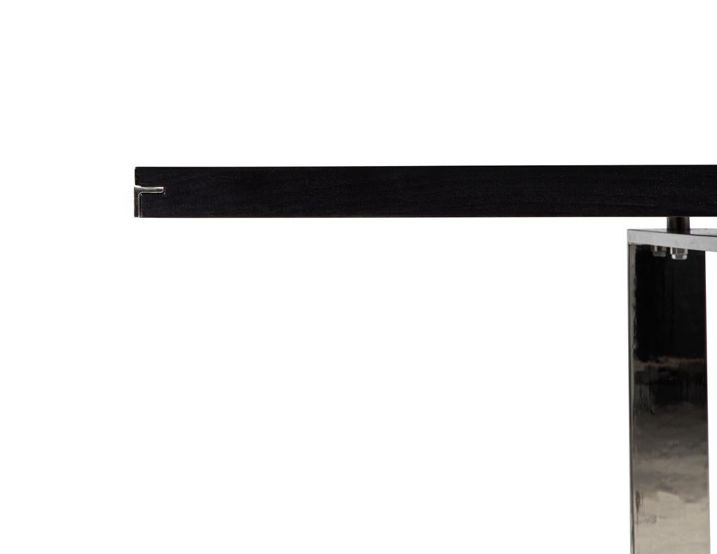 XXIe siècle et contemporain Table de salle à manger moderne Ralph Lauren en acajou et acier inoxydable en vente
