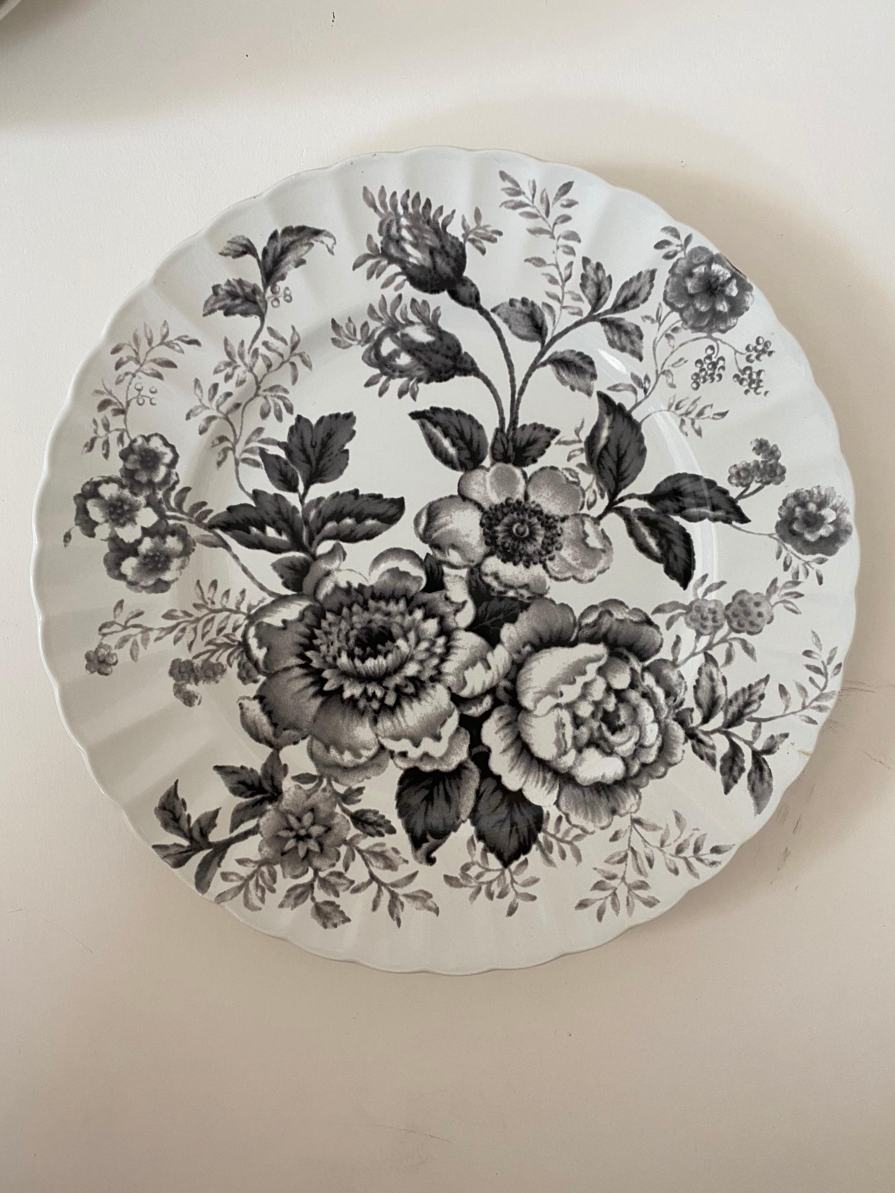 Ceramic Ralph Lauren Morning Garden & Black Dinnerware Set ~ 16 Pieces