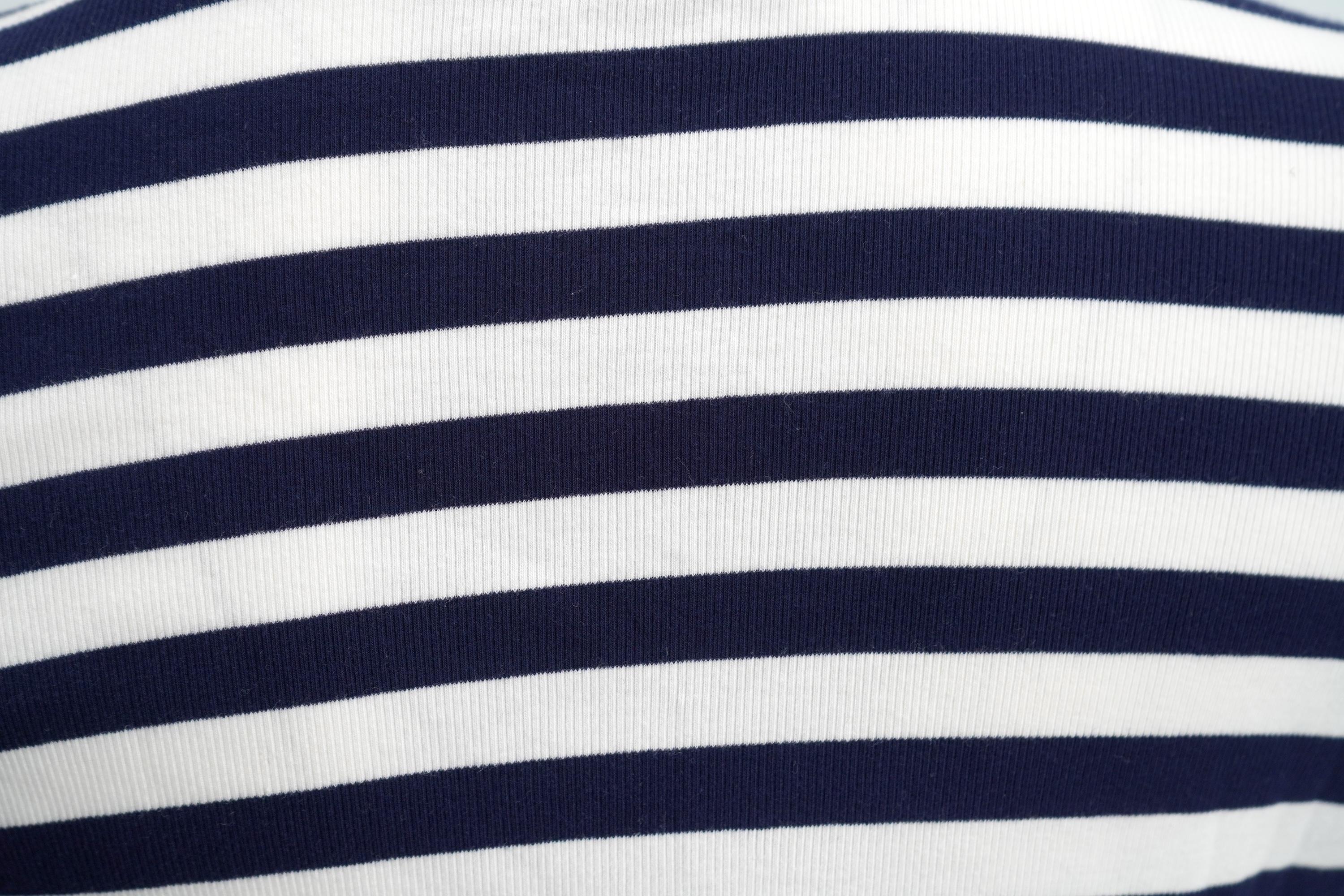 Top a maniche lunghe a righe bianche e blu di Ralph Lauren in vendita 2