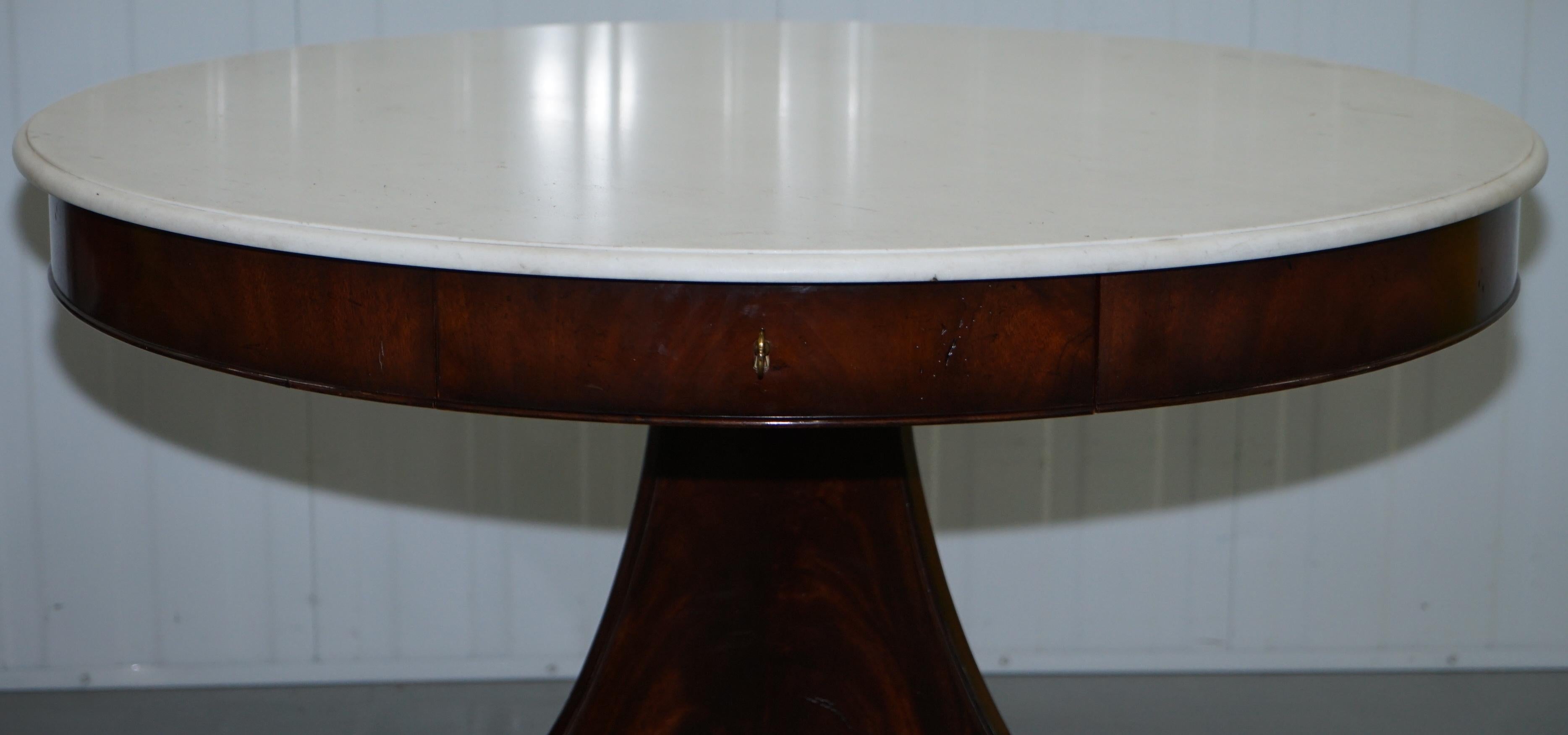 Hand-Carved Ralph Lauren New York American Mahogany Centre Table Marble Top