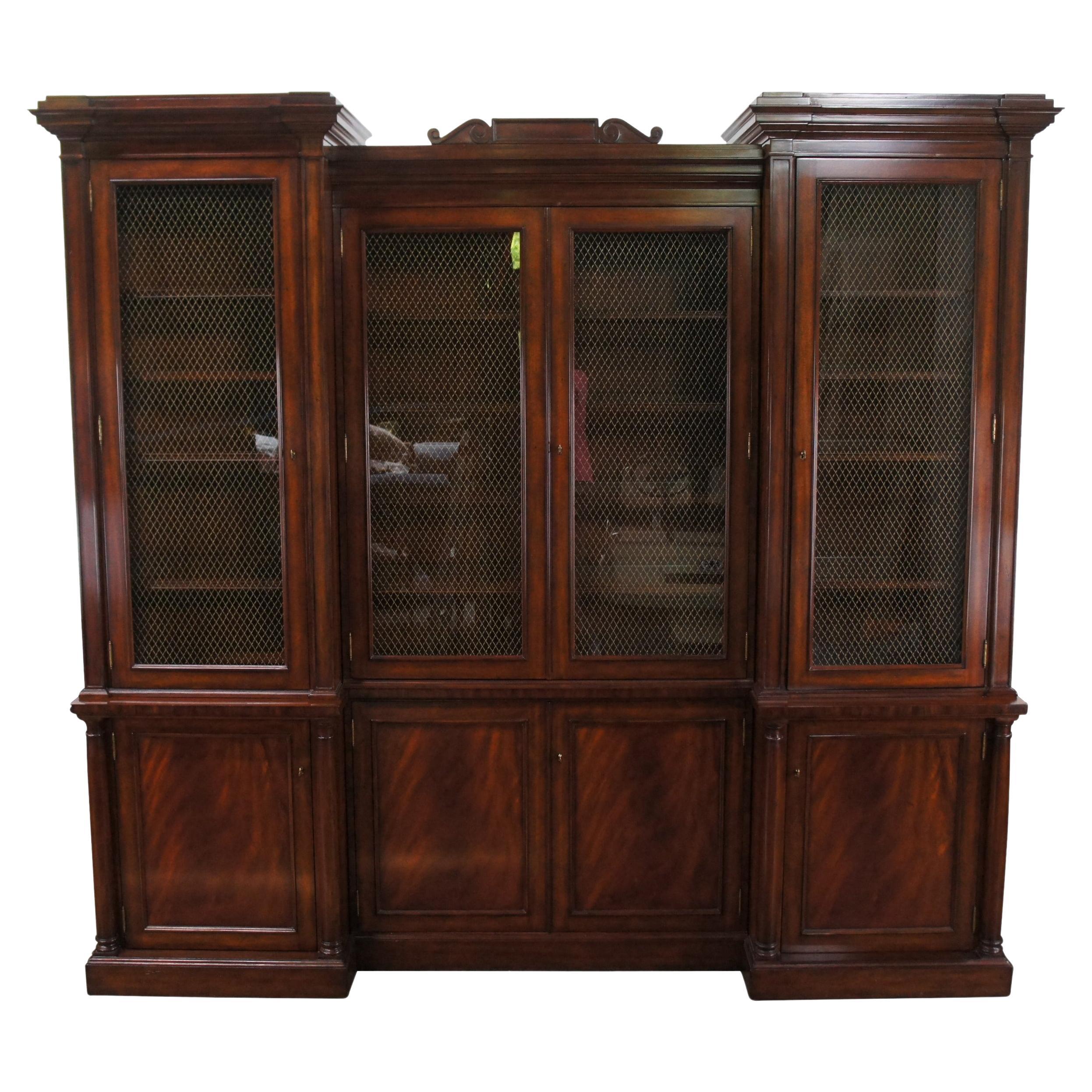 Ralph Lauren Noble Estate Georgian Mahogany Bunching China Cabinet Breakfront en vente