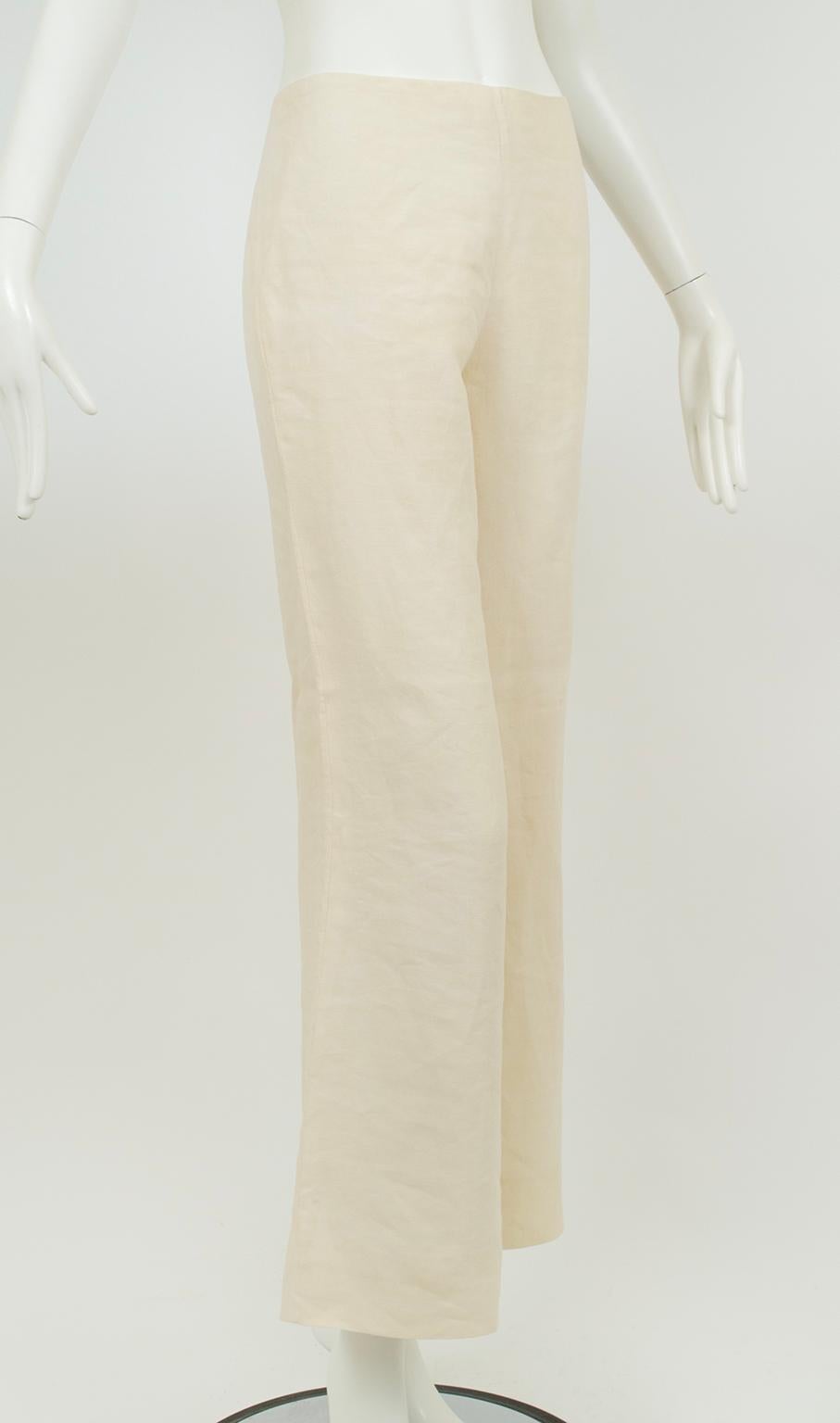 Finding a breezy pair of white linen pants that don’t give away what’s underneath is no small feat. Fully lined in lightweight white muslin, these pants are as elegant as they are modest. Understated American luxury as only Ralph Lauren can do