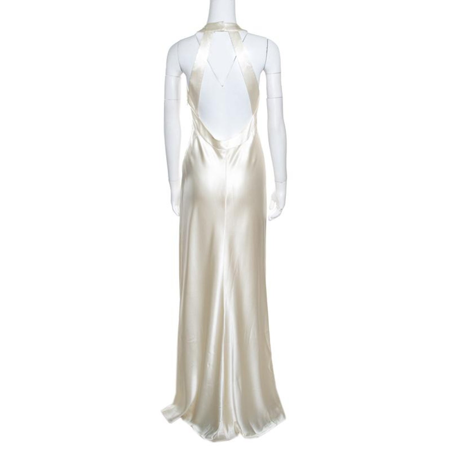 Ralph Lauren Off White Silk Satin Cutout Back Detail Sleeveless Gown M at  1stDibs | ralph lauren white gown, ralph lauren white dress, ralph lauren  silk gown
