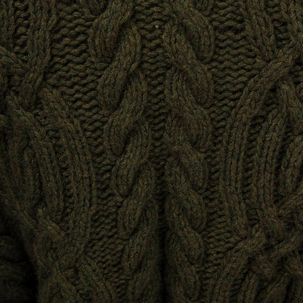 RALPH LAUREN olive green cashmere blend CABLE KNIT Cardigan Sweater XL In Excellent Condition For Sale In Zürich, CH