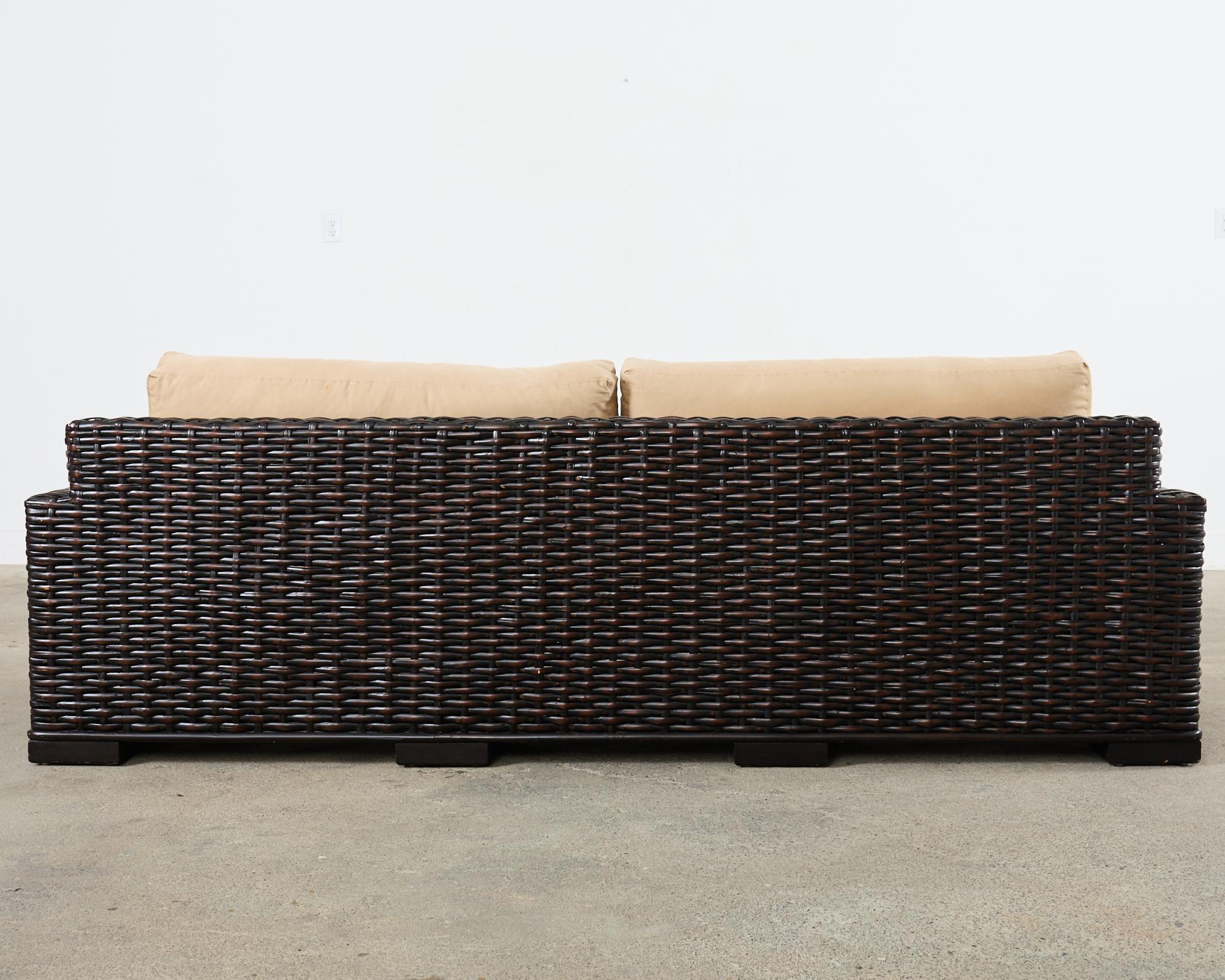Ralph Lauren Organisches Modernes Sofa aus gewebtem Rattan Canyon aus Canyon im Angebot 12