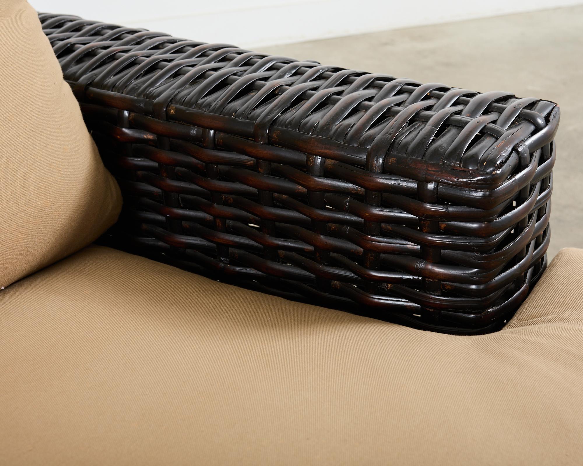 Ralph Lauren Organisches Modernes Sofa aus gewebtem Rattan Canyon aus Canyon (21. Jahrhundert und zeitgenössisch) im Angebot