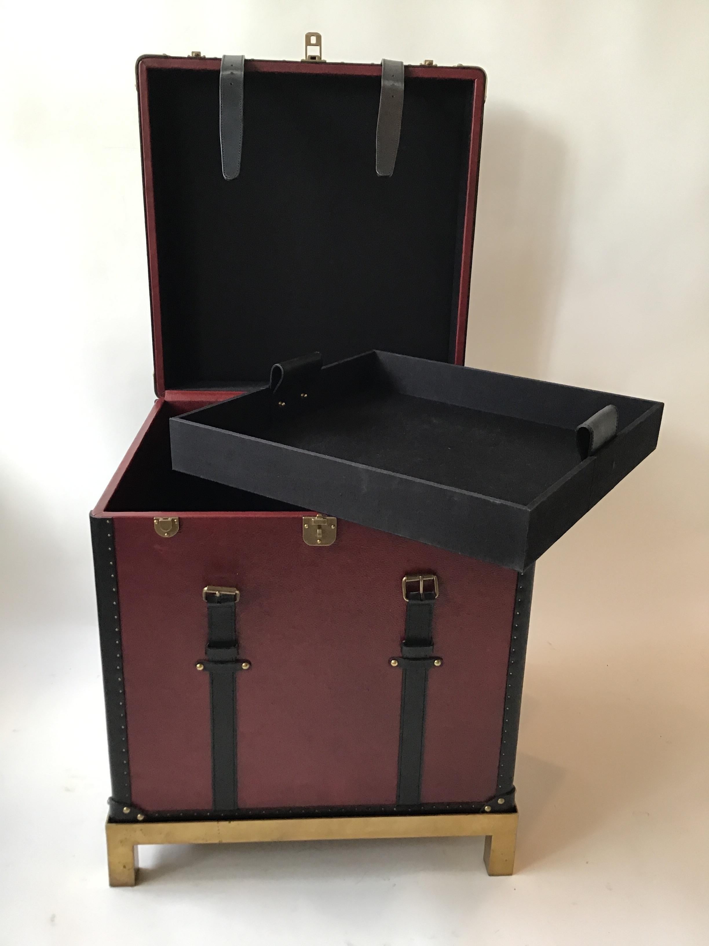 Ralph Lauren Oxford Red Leather Trunk Table 4