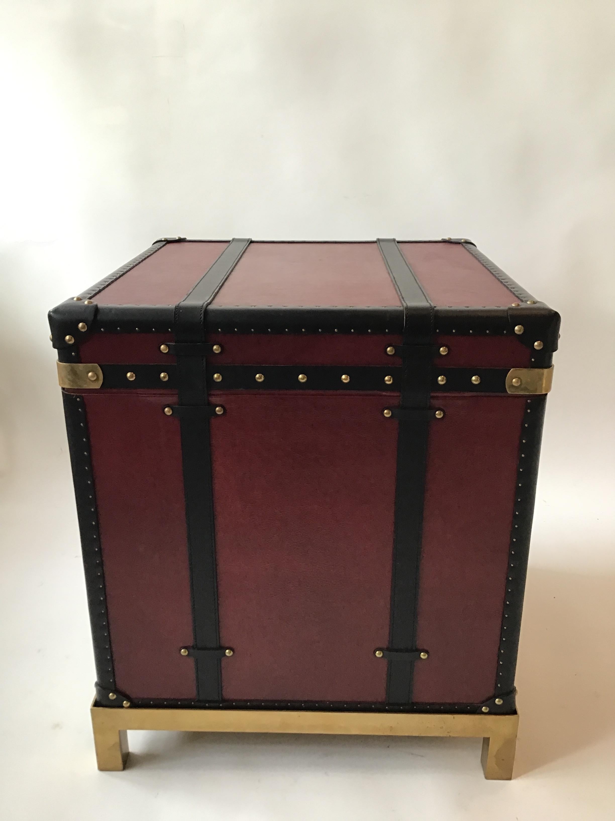 Ralph Lauren Oxford Red Leather Trunk Table In Good Condition In Tarrytown, NY