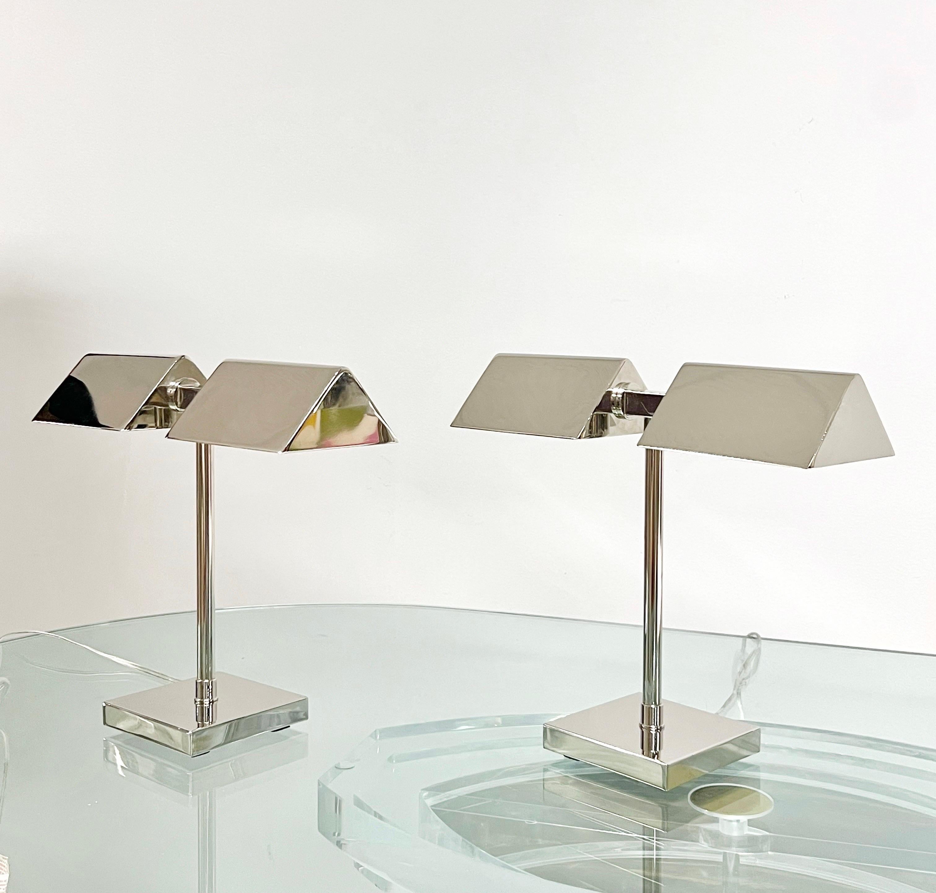 Handsome pair of lamp. Modern design with a timeless classic look.