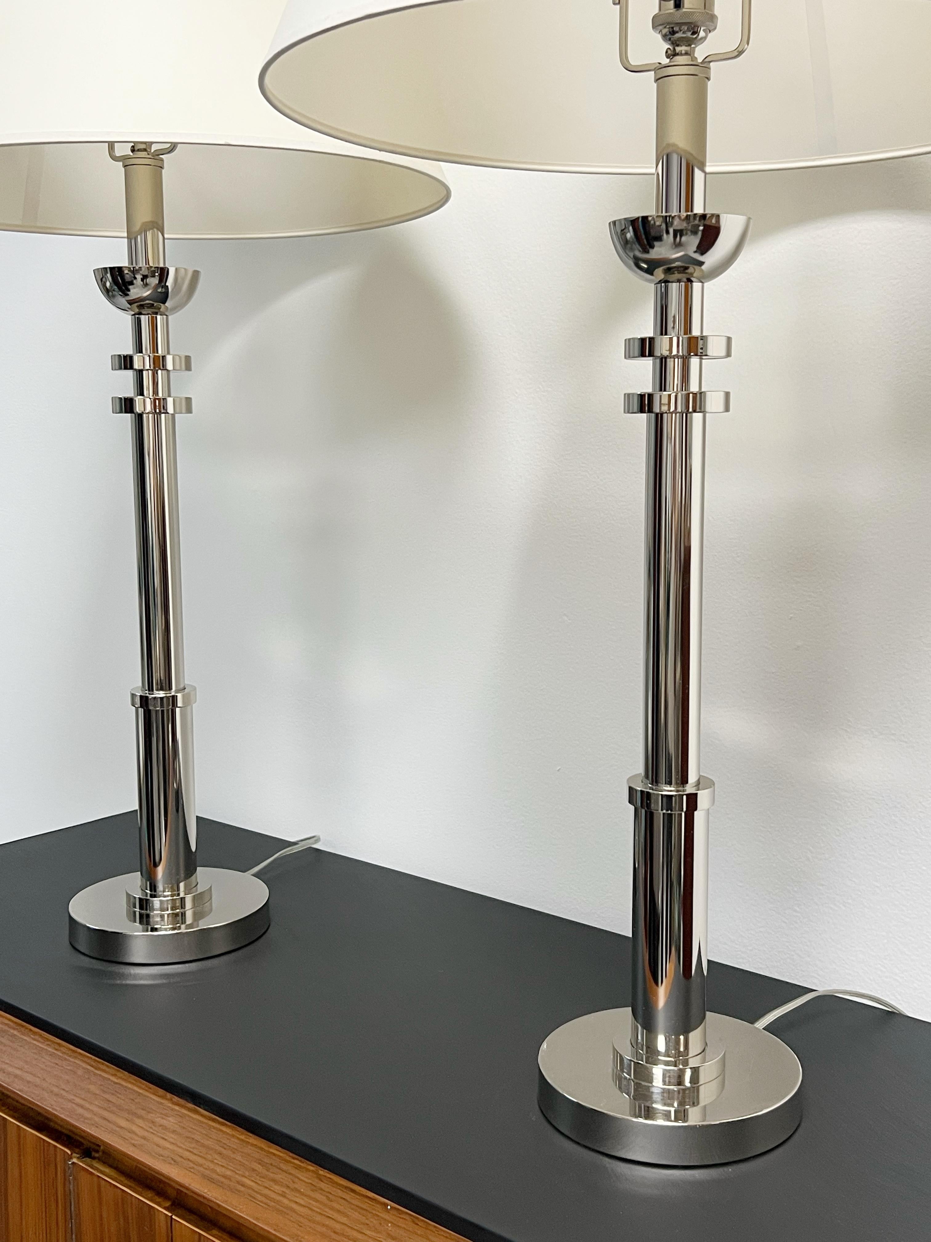 Fine XX secolo Ralph Lauren Coppia di lampade da tavolo in nichel Art Deco in vendita