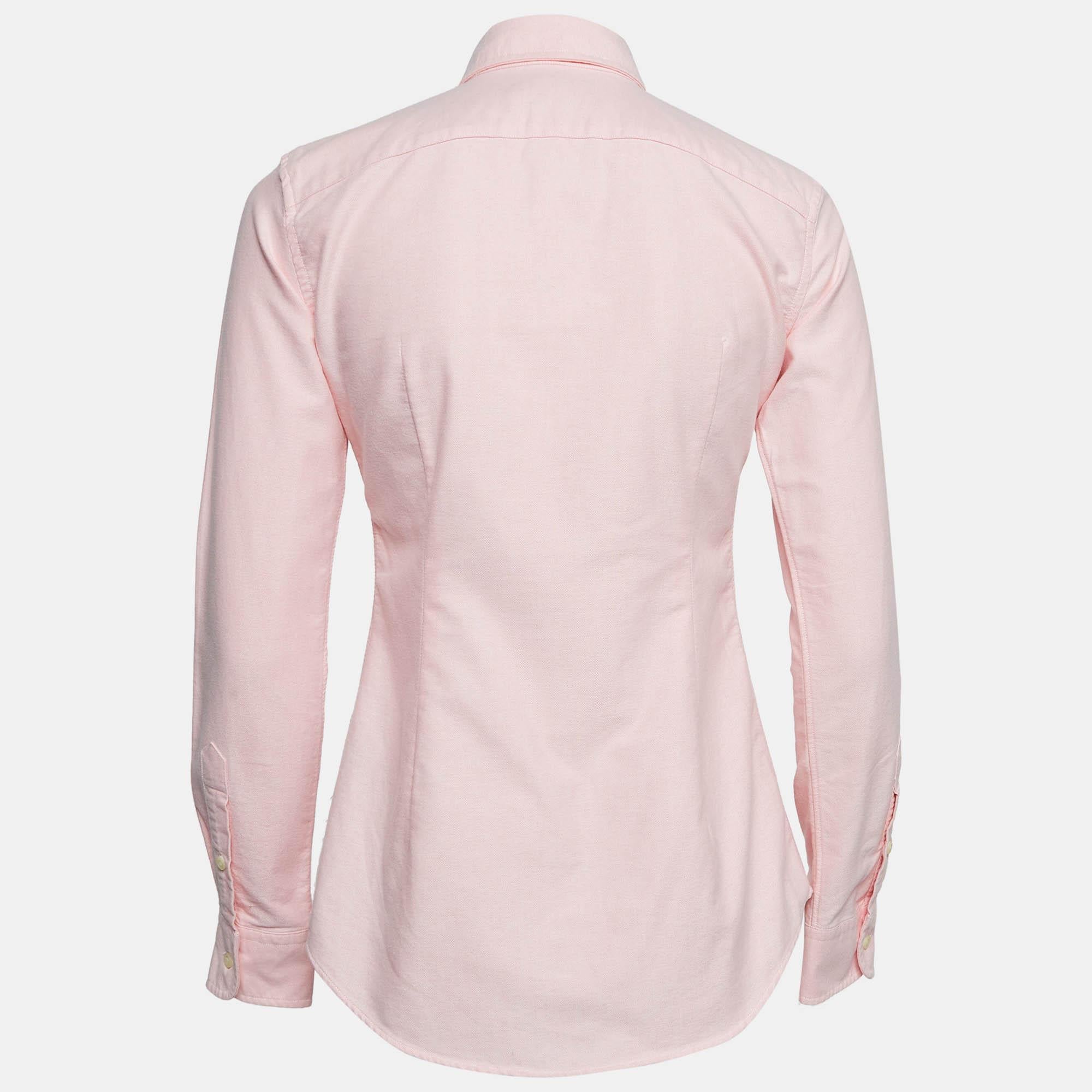 How fabulous does this designer shirt look! It is made of fine materials and features a fitted silhouette. Pair it with pants and loafers for a cool ensemble.