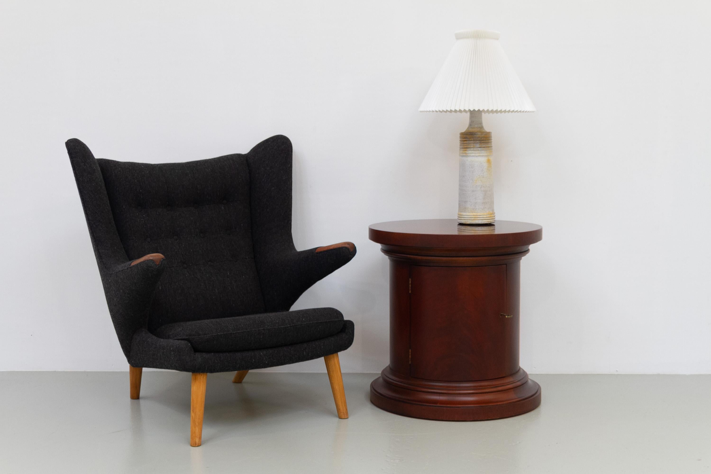 Ralph Lauren Polo Mahogany Bedside Tables, 1990s. Set of 2. For Sale 11