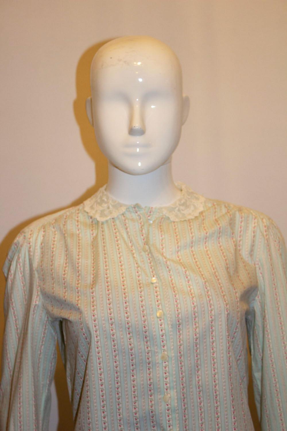 Ralph Lauren , Pretty vintage shirt with lace trim For Sale 3