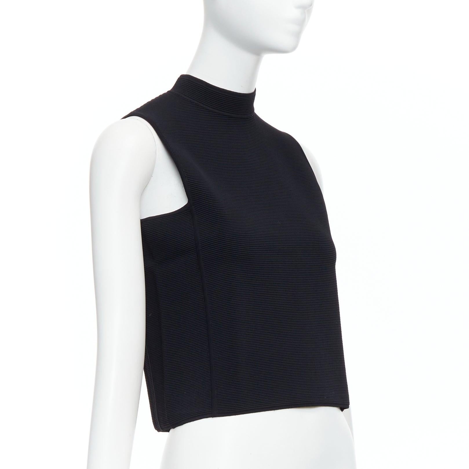 RALPH LAUREN PURPLE LABEL black square armhole hi neck crop top S
Reference: LNKO/A02405
Brand: Ralph Lauren
Collection: PURPLE LABEL
Material: Viscose, Blend
Color: Black
Pattern: Solid
Closure: Zip
Extra Details: Back zip.
Made in:
