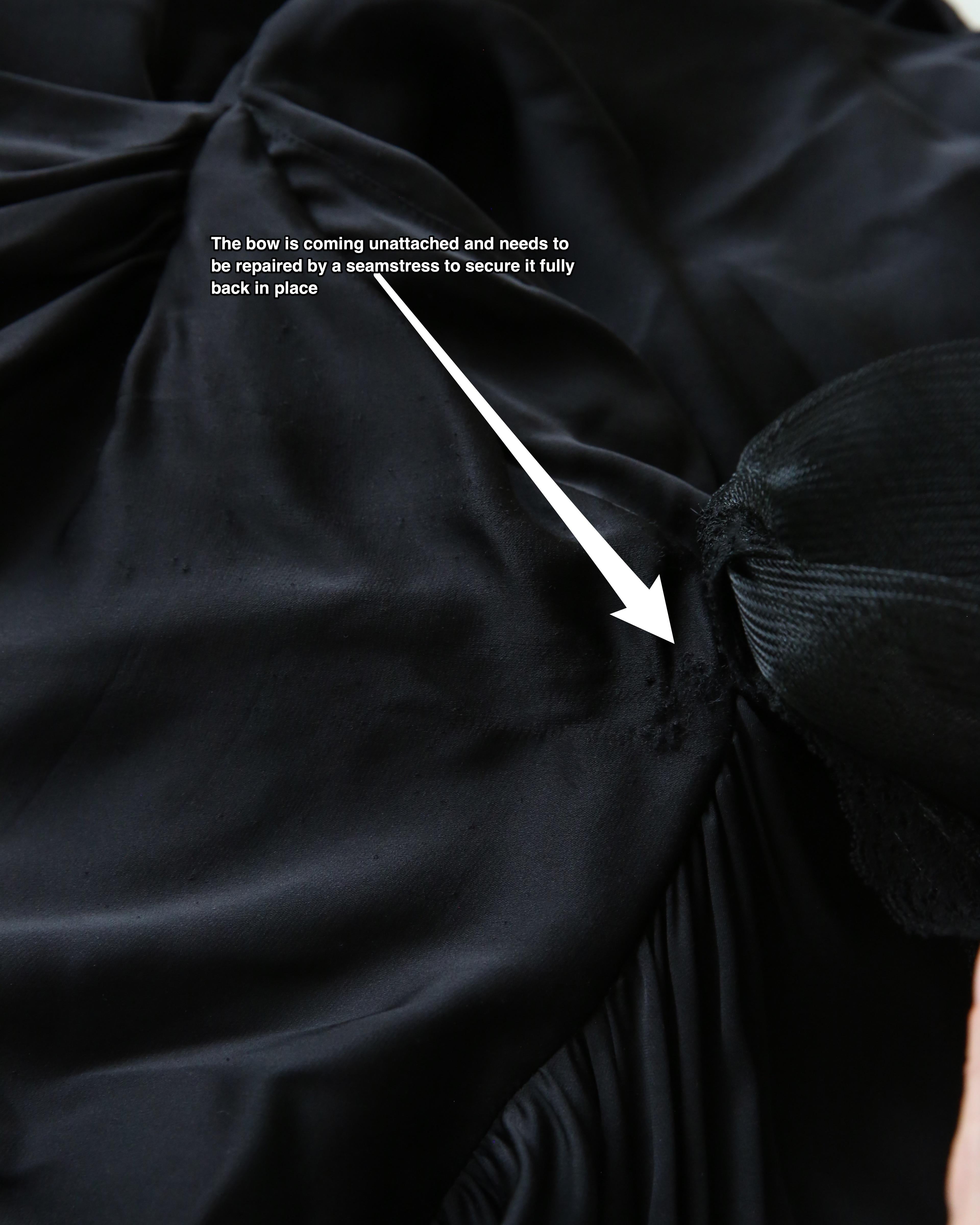 Ralph Lauren Purple Label P/E 2012, abito vintage in seta nera con fiocco, con scollatura in vendita 11