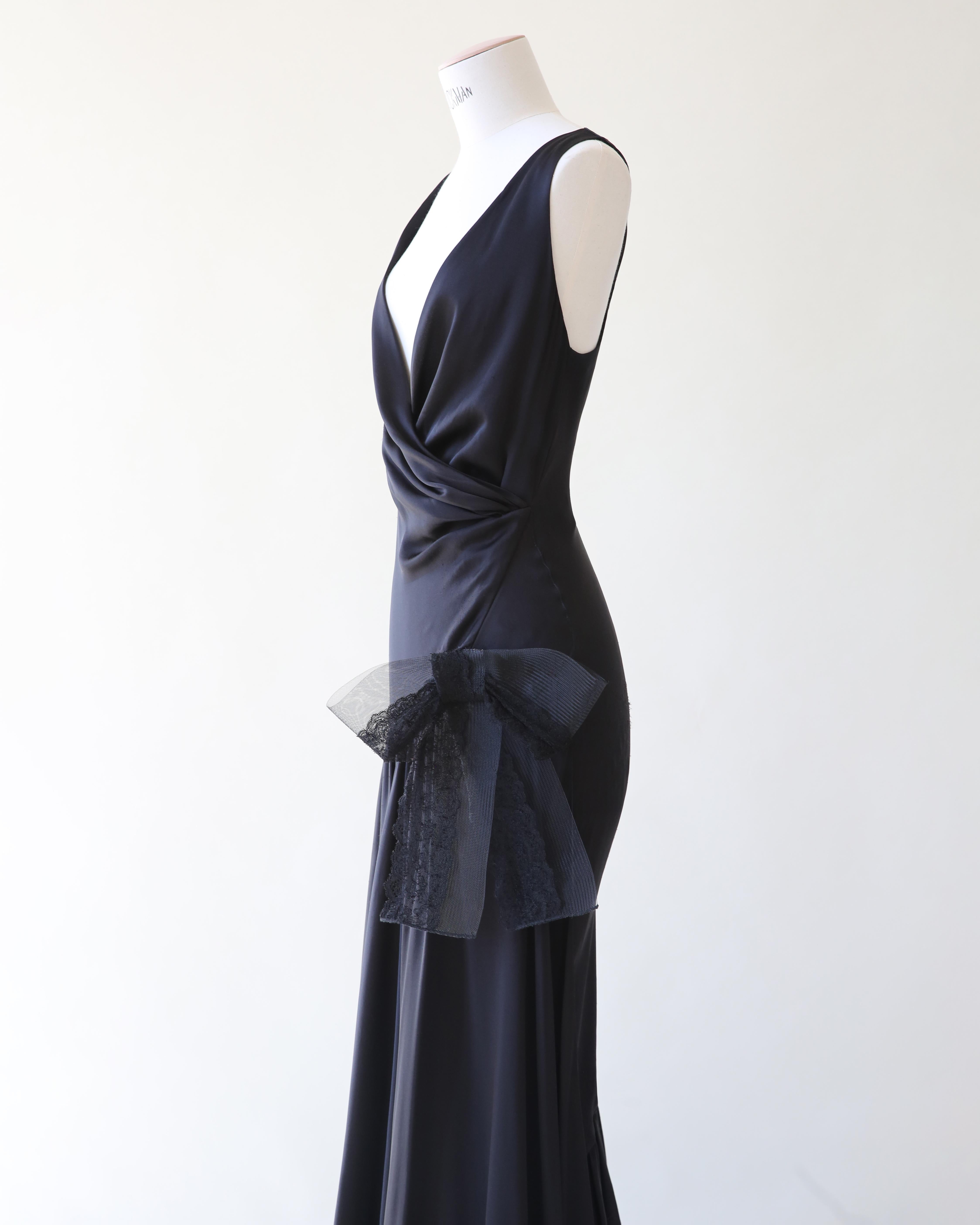 Ralph Lauren Purple Label P/E 2012, abito vintage in seta nera con fiocco, con scollatura in vendita 2