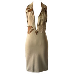 Minivestido safari con cuello halter de Ralph Lauren Purple Label, colección Primavera-Verano 2015, en color beige arena