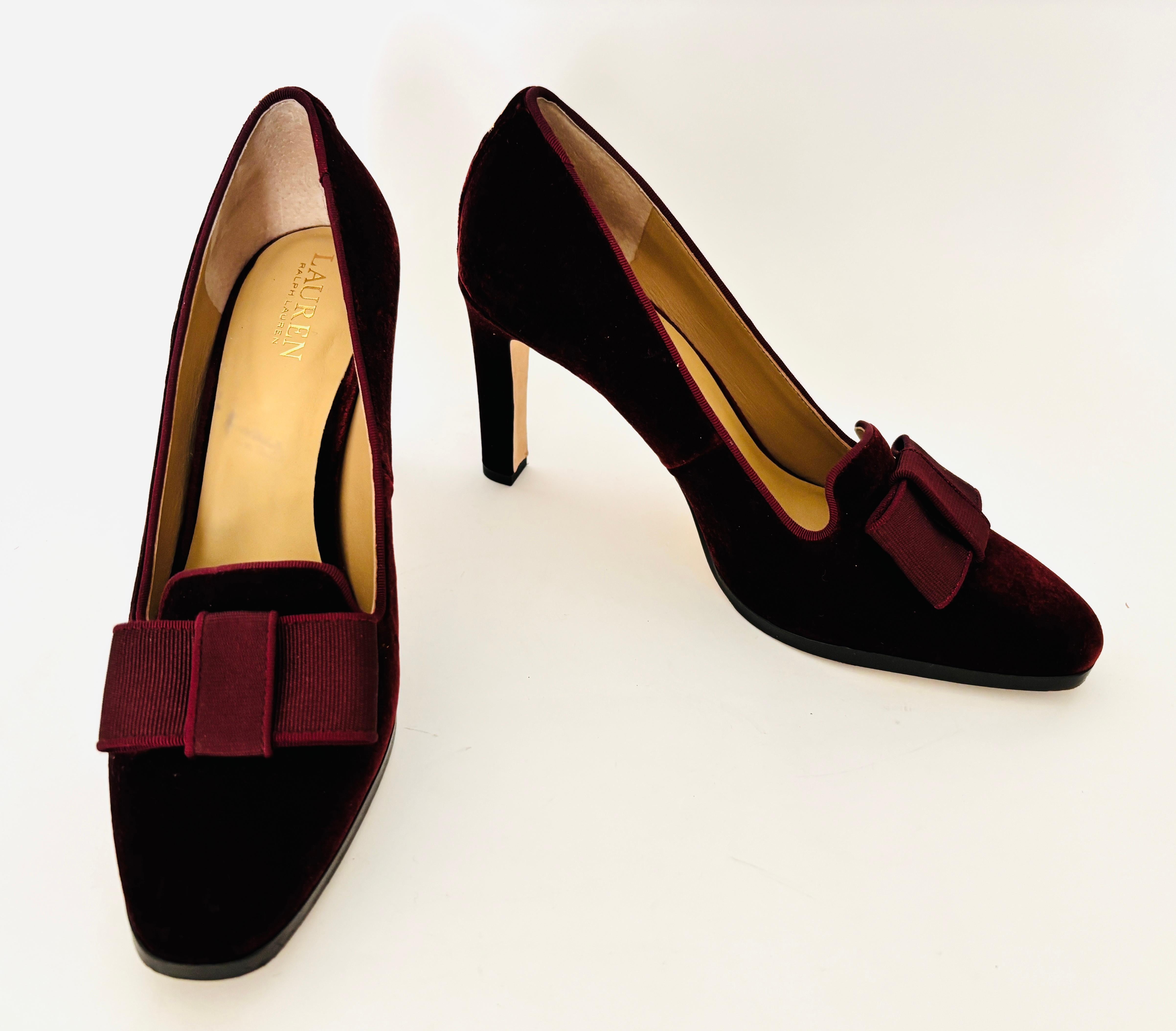 Black Ralph Lauren Purple Velvet Stiletto Pumps with Bow Heels Size 9.5 For Sale