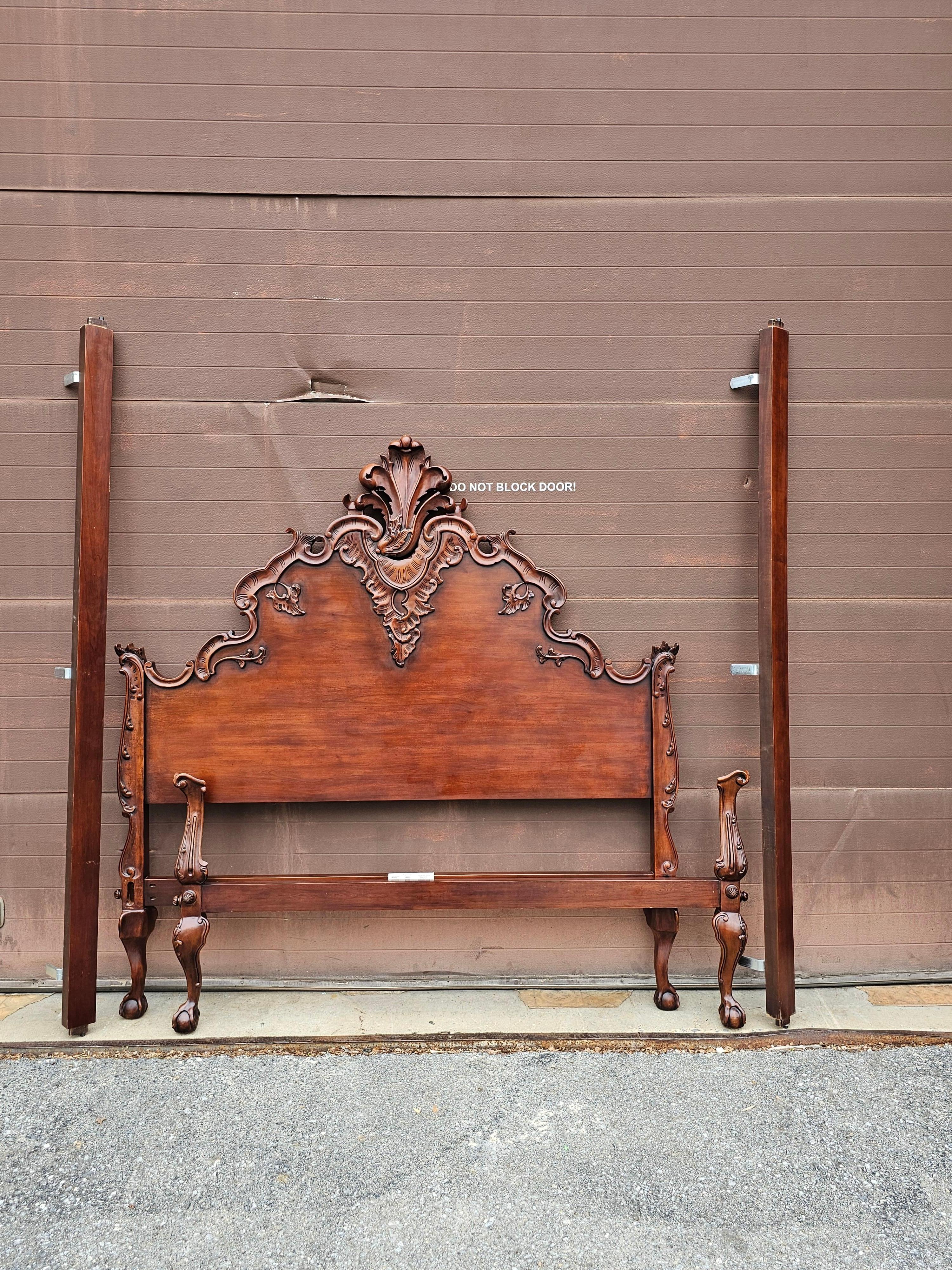 Geschnitztes Queen-Bett aus Mahagoni im Renaissance-Revival-Stil von Ralph Lauren 10