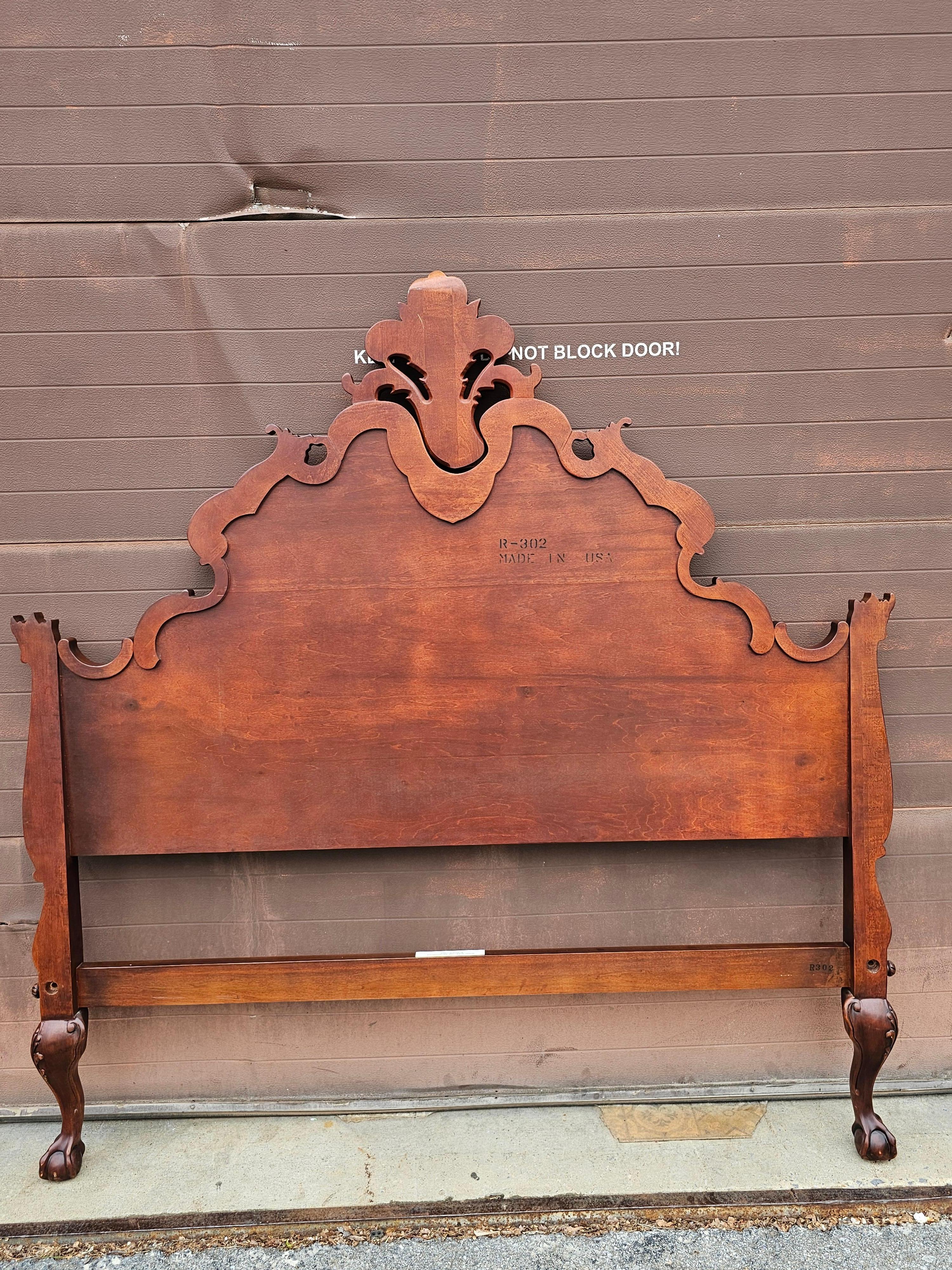Geschnitztes Queen-Bett aus Mahagoni im Renaissance-Revival-Stil von Ralph Lauren 11