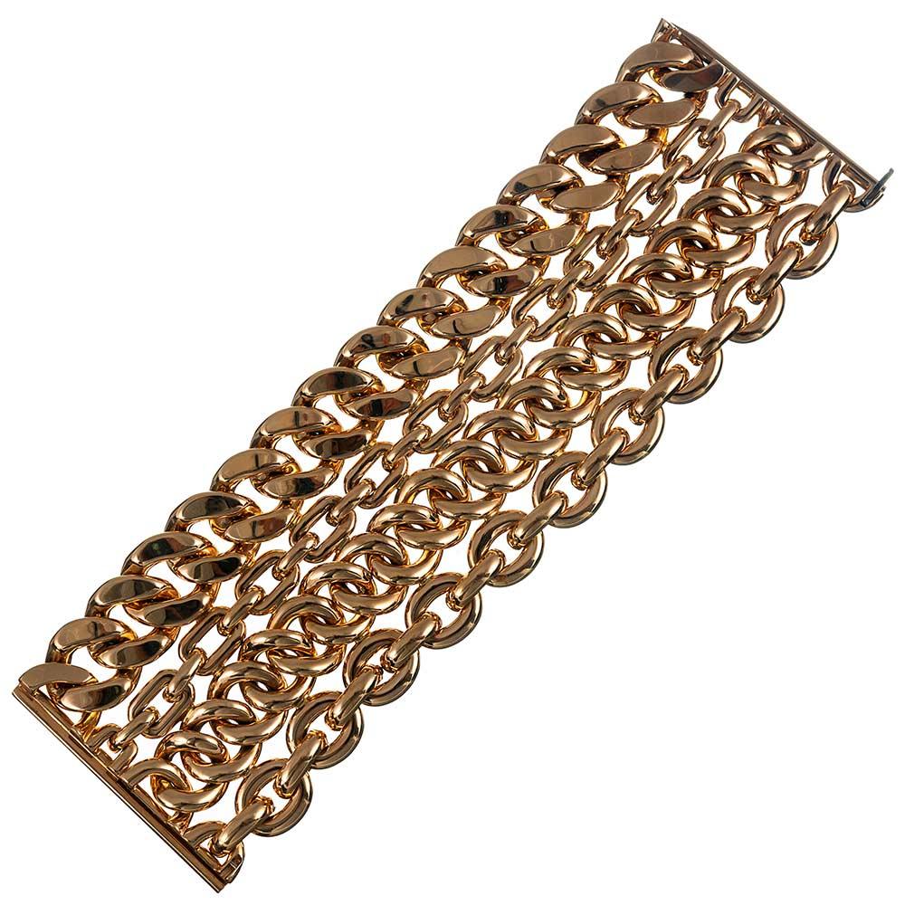 Ralph Lauren’s relaxed, yet elegant, style is showcased in all its splendor with this four strand extra-wide chain link bracelet. Designed to appear as four pieces layered together, this piece is gently curved (from 7.75 inches long on one side to