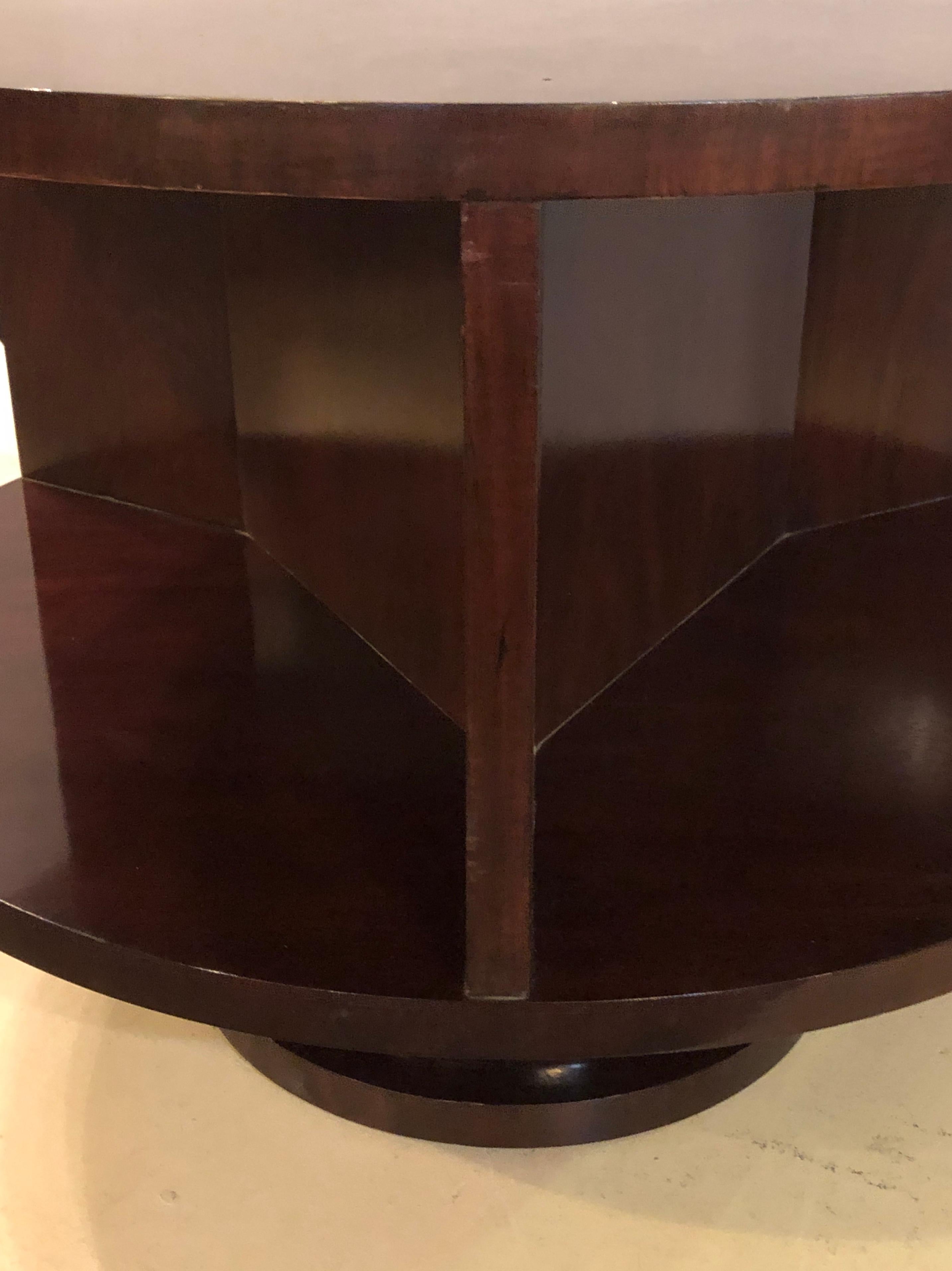 round mahogany coffee table