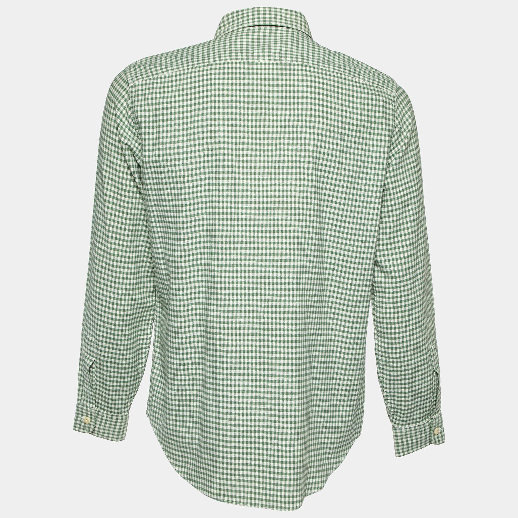 Esplora Ralph Lauren per scoprire i punti fermi del tuo guardaroba. Questa camicia da uomo a quadri gingham è realizzata in cotone per garantirti il massimo comfort per tutto il giorno.