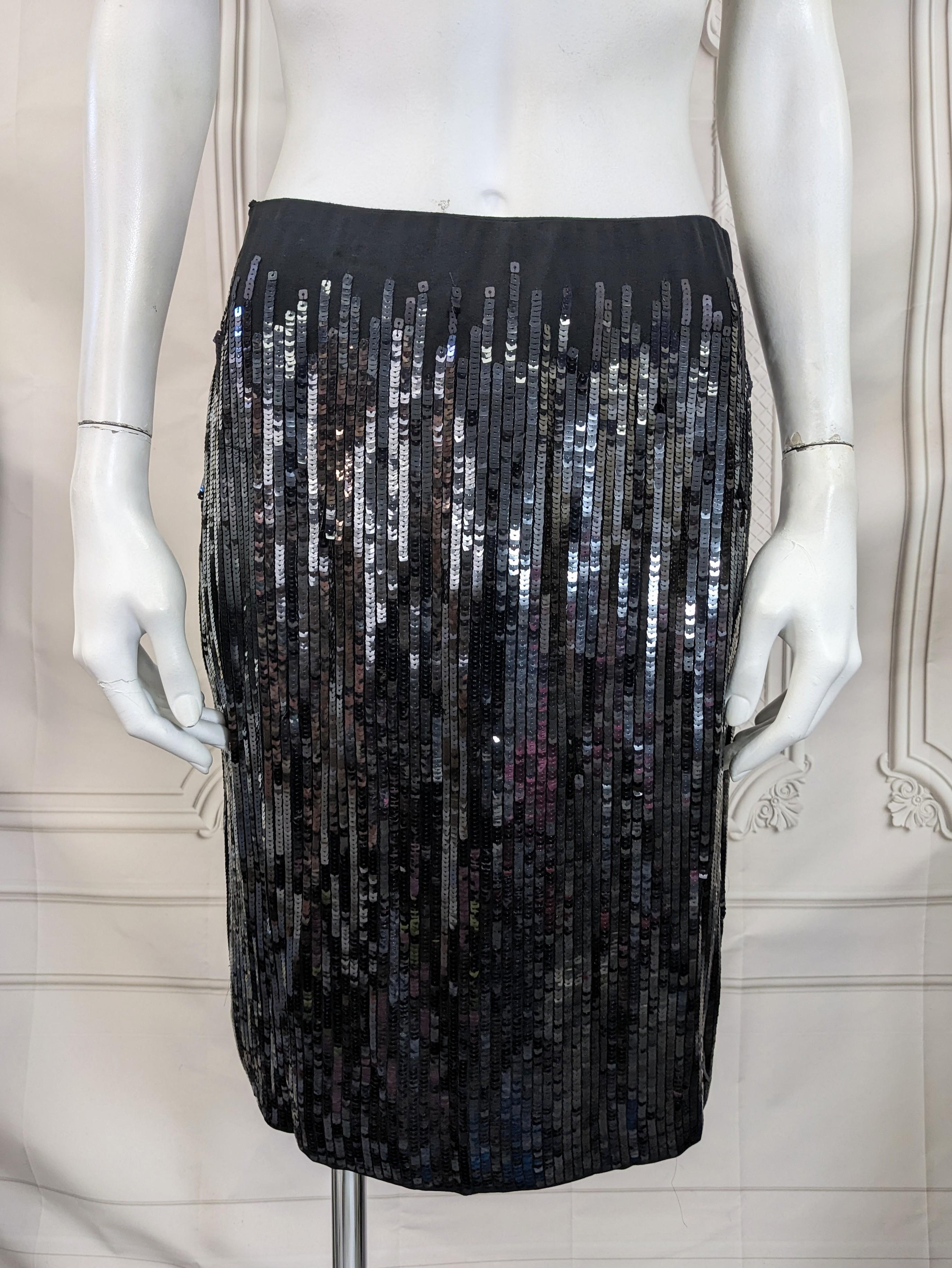 Falda de gasa con adornos de lentejuelas Ralph Lauren, Etiqueta morada en Excelente estado para la venta en New York, NY