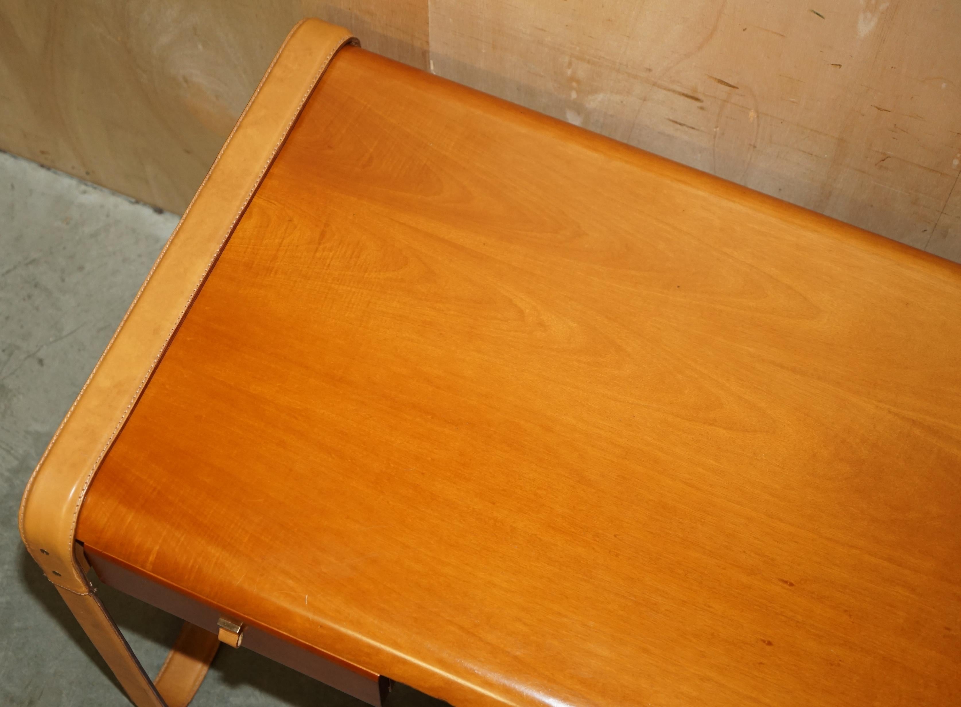 RALPH LAUREN CUERO FIRMADO Y ESTAMPADO HECHO EN ITALIA Y MESA DE ESCRITORIO DE ARce en venta 1