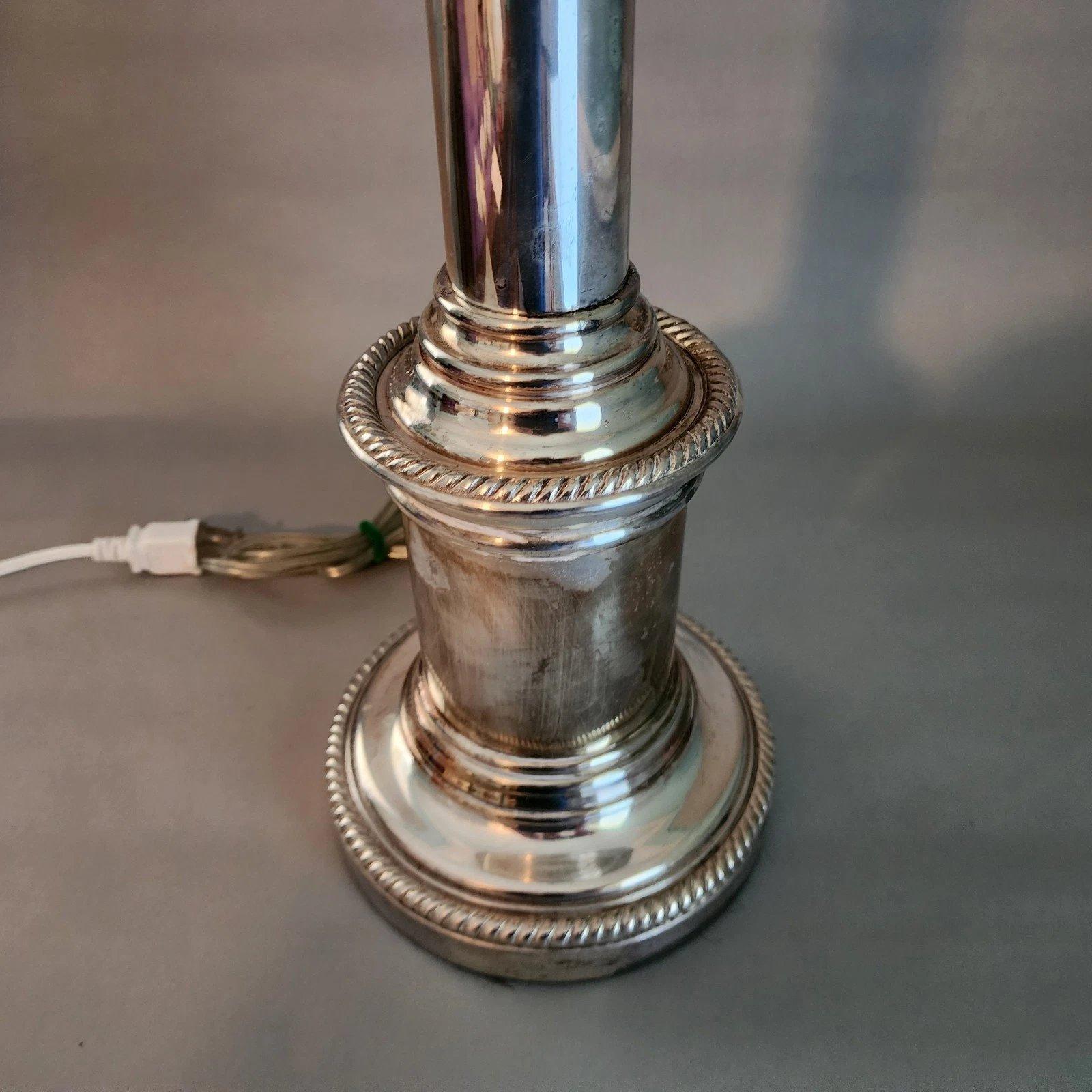 Ralph Lauren Tischlampe & Schirm aus versilbertem Messing im Angebot 7