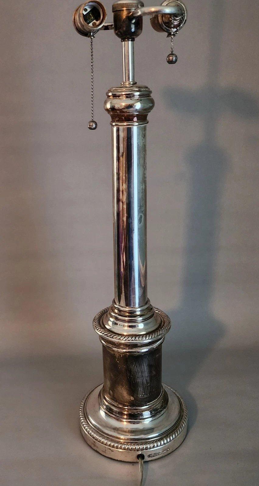 Ralph Lauren Tischlampe & Schirm aus versilbertem Messing im Angebot 9