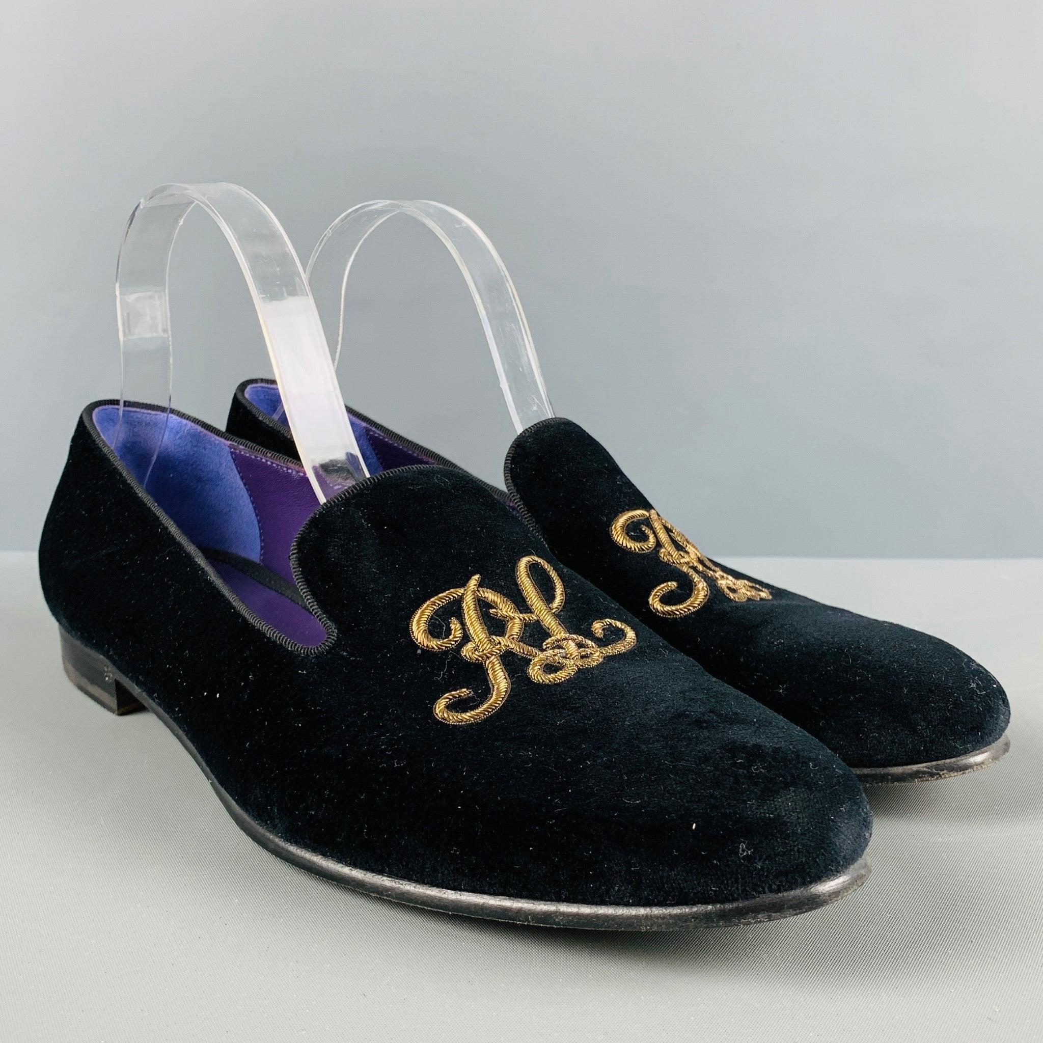 RALPH LAUREN loafers comes in a black velvet with a front embroidered design featuring a slip on style, and a wooden sole. Made in Italy.Very Good Pre- Owned Condition. 

Marked:   800896984003Outsole:11.5 inches  x 3.75 inches  
  
  
 
Reference