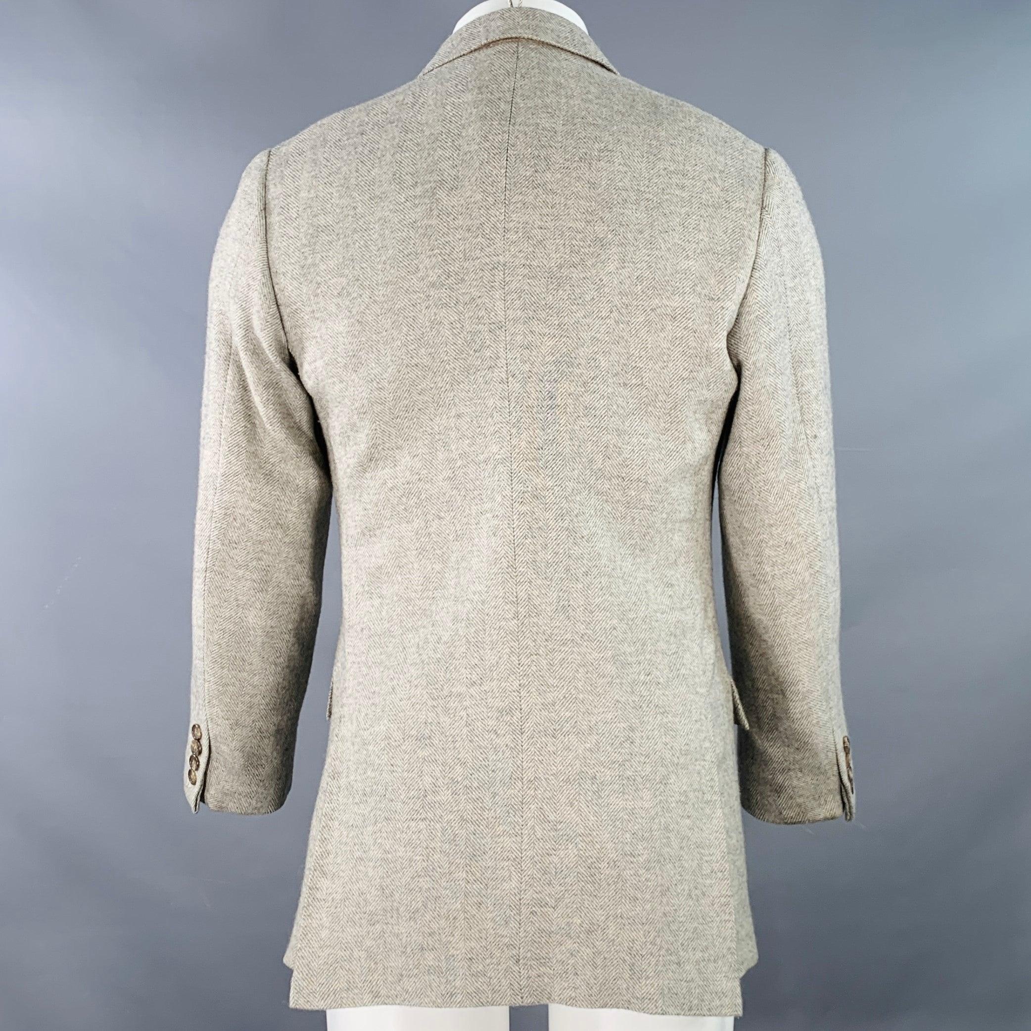 RALPH LAUREN Size 38 Regular Grey Light Grey Herringbone Camel Hair Sport Coat In Good Condition For Sale In San Francisco, CA