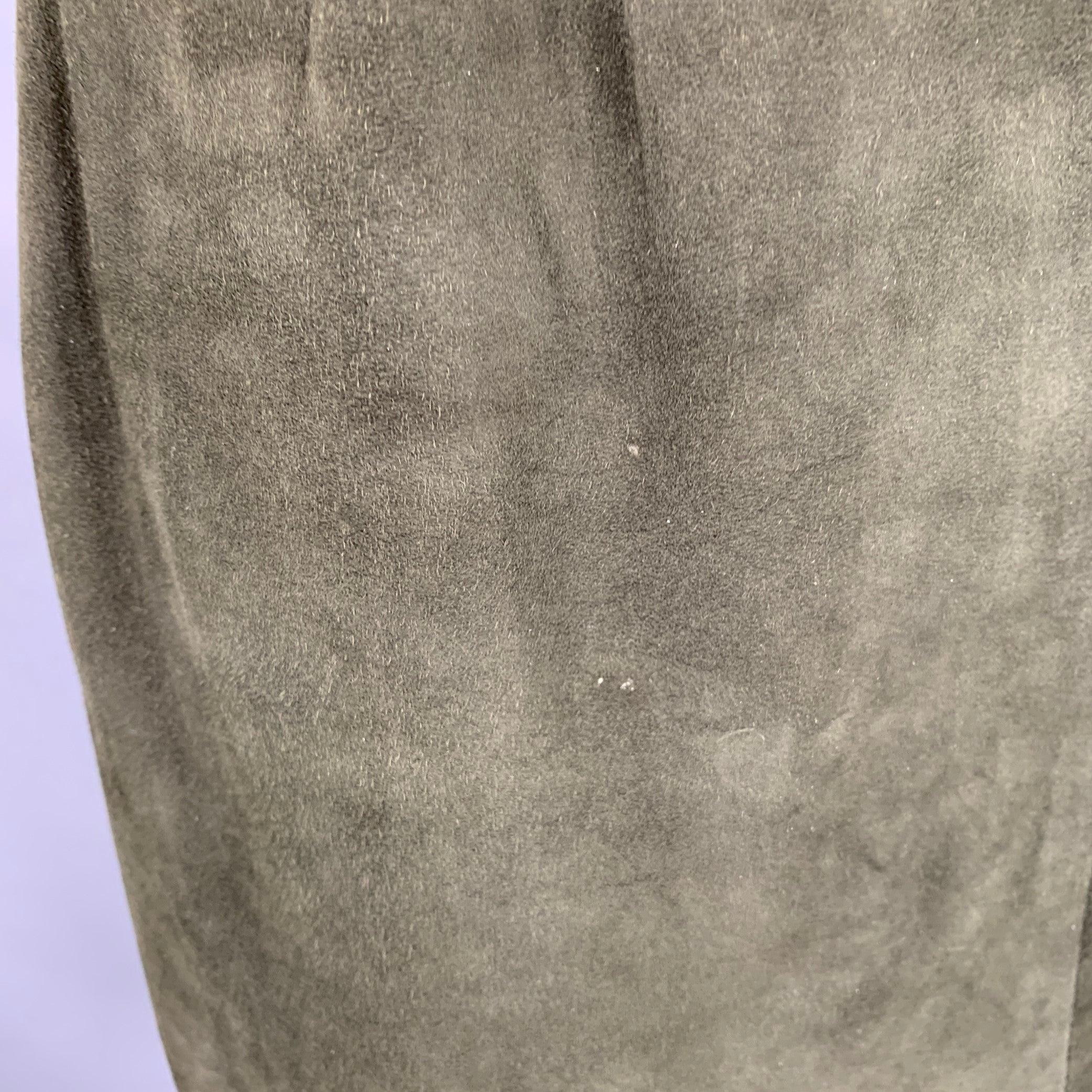 RALPH LAUREN Size 8 Green Suede Pencil Below Knee Skirt In Good Condition For Sale In San Francisco, CA