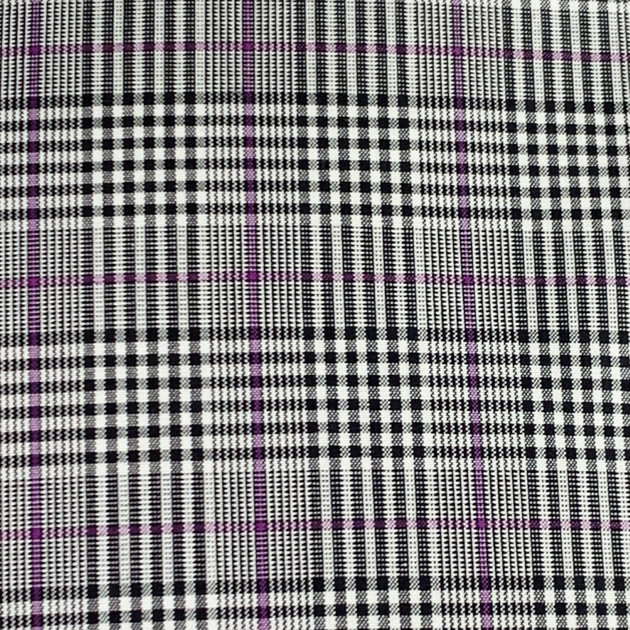 Ralph Lauren Purple Label - Camicia a maniche lunghe
in tessuto di cotone grigio e viola, con colletto ampio, motivo a quadri e chiusura con bottoni. Made in Italy. Eccellente condizione di usato. 

Contrassegnato:   M 

Misure: 
 
Spalla: 17,5