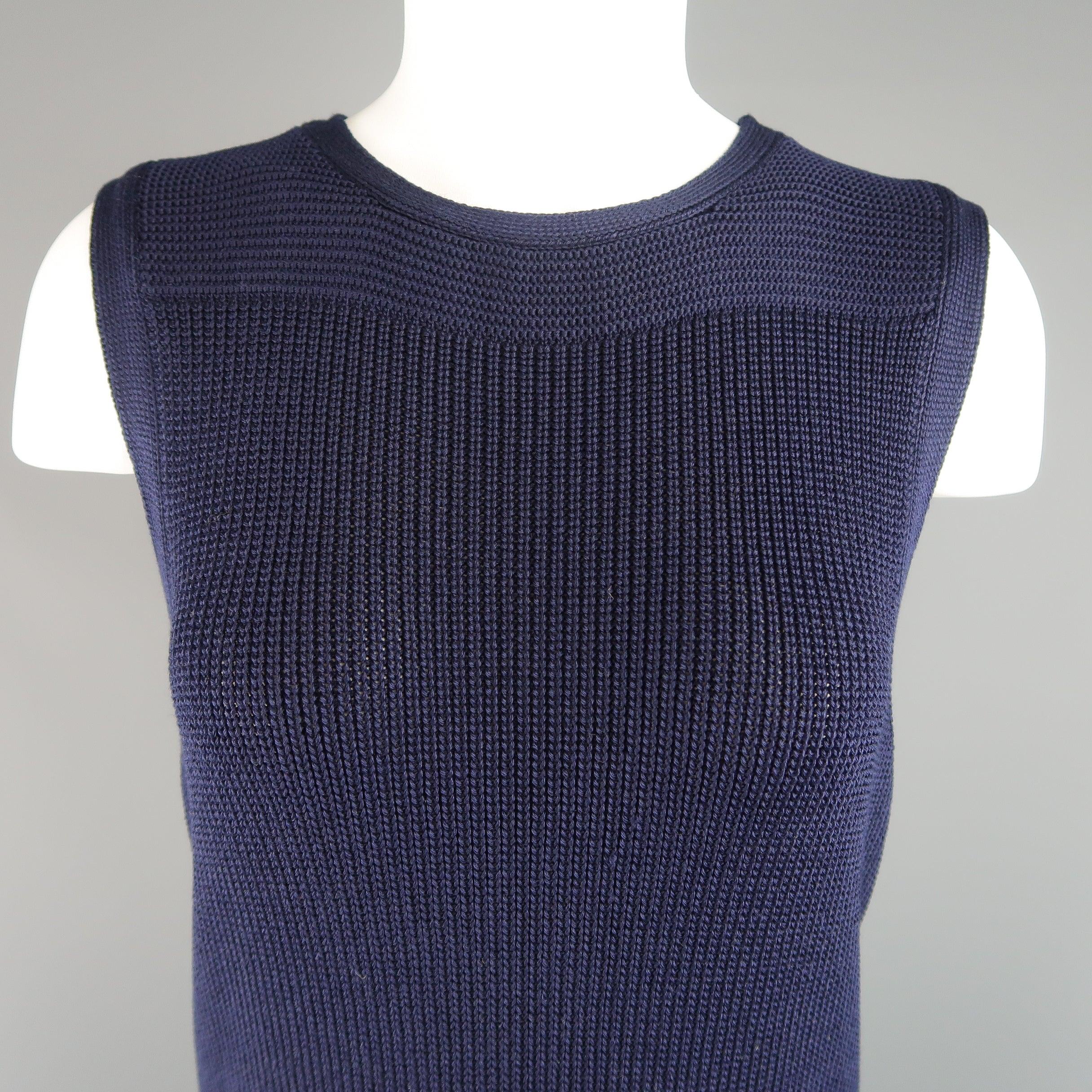 RALPH LAUREN Collection sweater vest top comes in navy blue silk blend textured knit and features a round neckline, extended length, and side slits. Wear throughout knit. Made in Italy.Good Pre-Owned Condition. 

Marked:   M 

Measurements: 
 