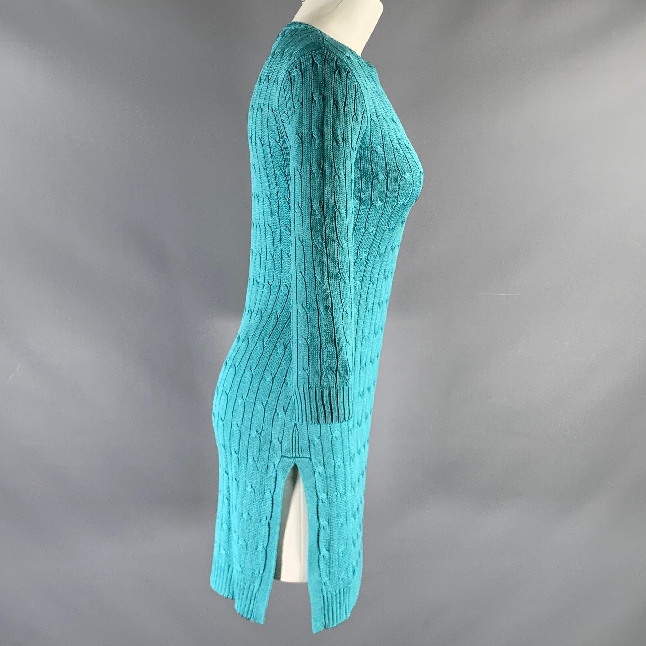 RALPH LAUREN BLACK LABEL long sleeve dress comes in a turquoise silk cable knit material featuring a v-neck, and a slit at both sides. Excellent Pre-Owned Condition.  

Marked:   S 

Measurements: 
 
Shoulder: 15 inches Sleeves: 18 inches Bust: 35