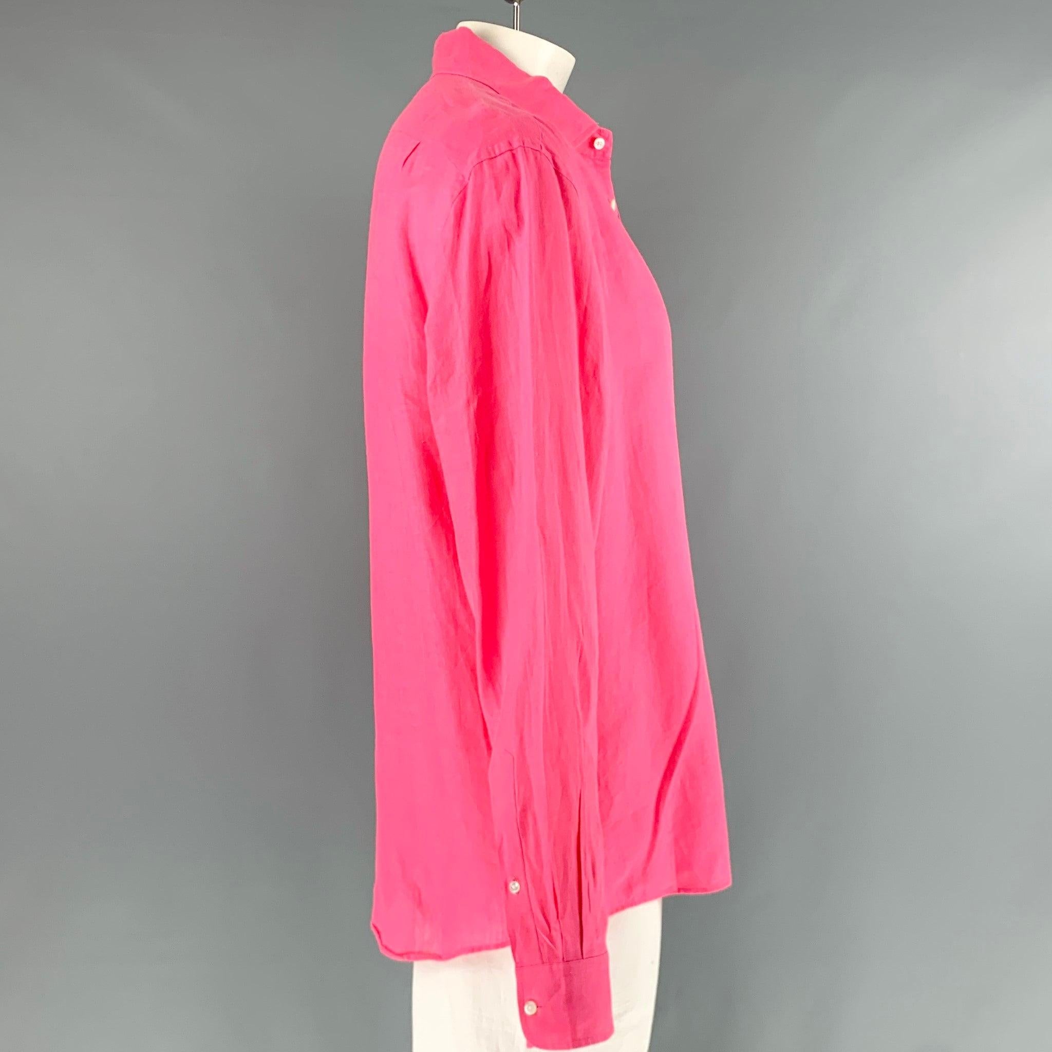 RALPH LAUREN long sleeve shirt
in
a pink linen fabric featuring spread collar and button closure. Made in Italy.Very Good Pre-Owned Condition. Minor pilling. 

Marked:   XXL 

Measurements: 
 
Shoulder: 19 inches Chest: 50 inches Sleeve: 27 inches
