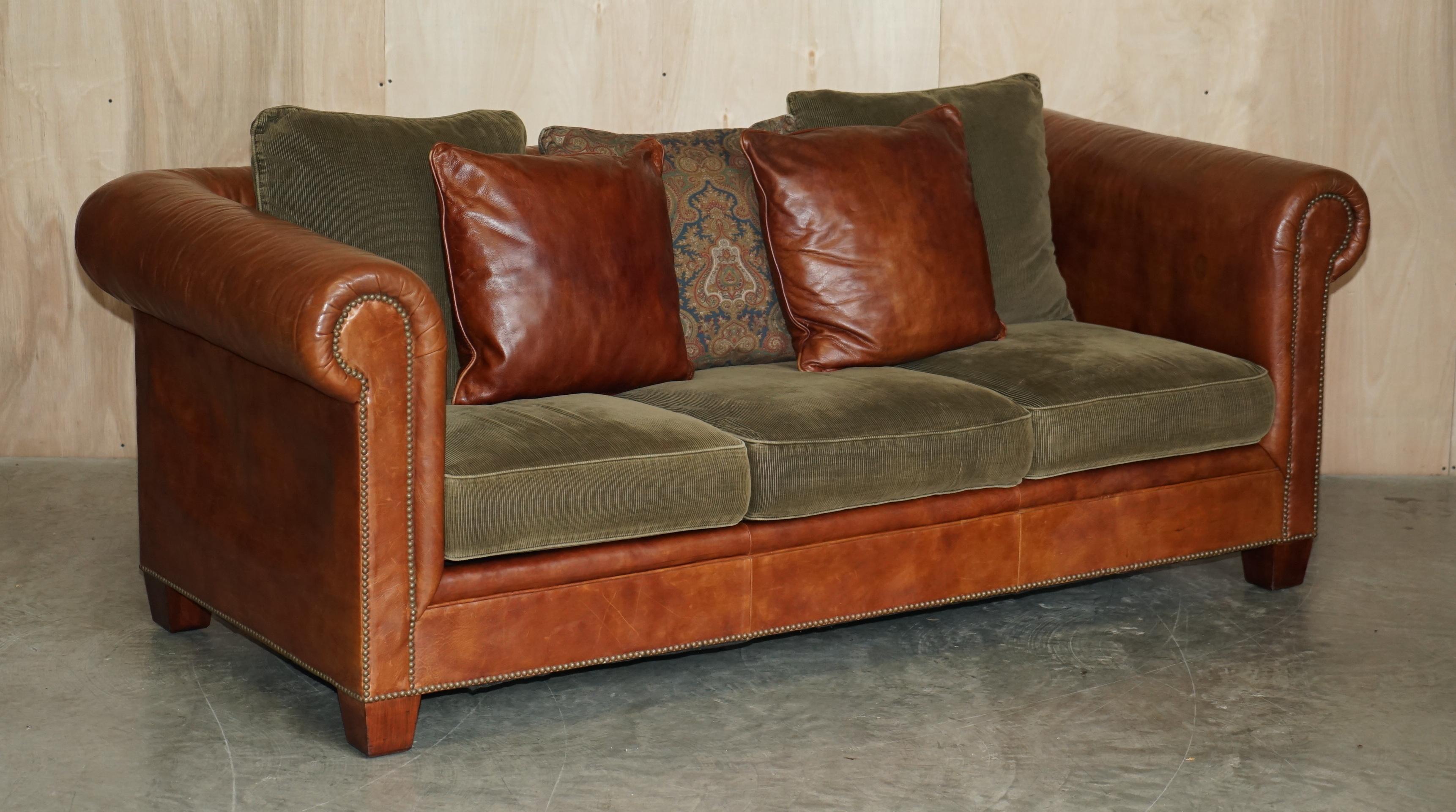 We are delighted to offer for sale this vintage, Ralph Lauren Madison Ave New York club sofa and matching armchair in heritage brown leather

A very nicely made, homely, oversized club sofa and armchair set, upholstered in heritage brown leather